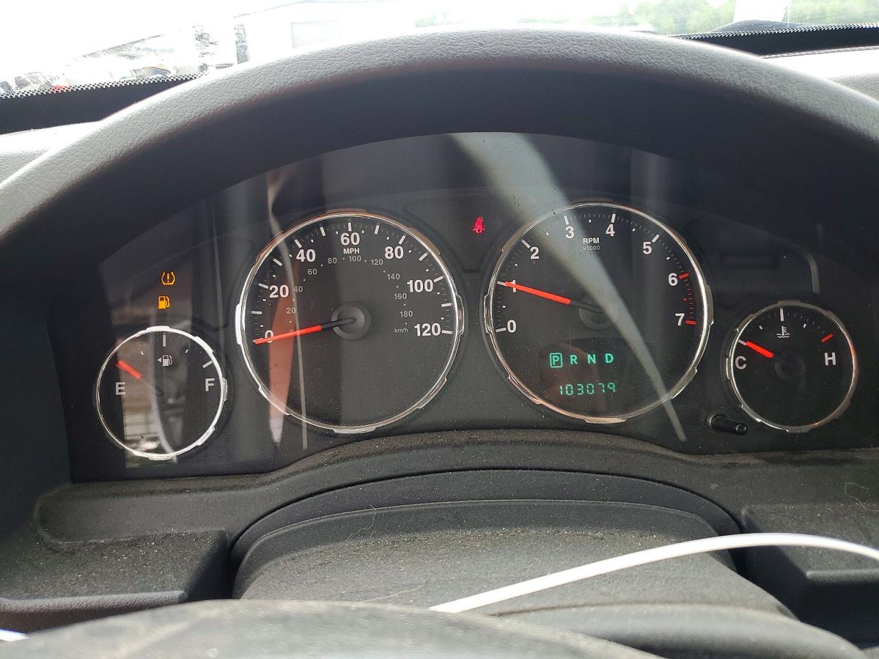 2010 Jeep Liberty Sport Серебряный vin: 1J4PN2GK1AW104184