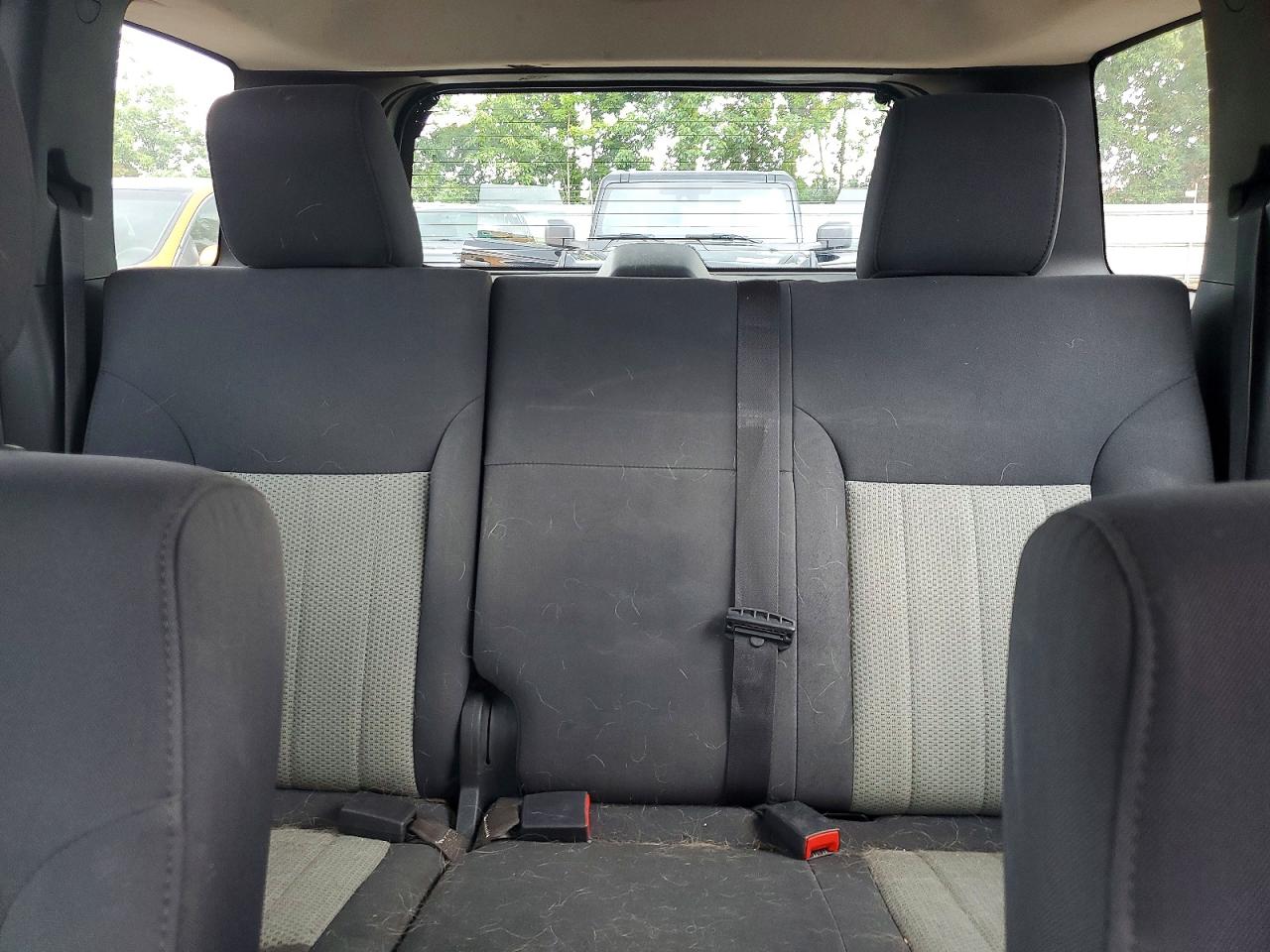 2010 Jeep Liberty Sport Серебряный vin: 1J4PN2GK1AW104184