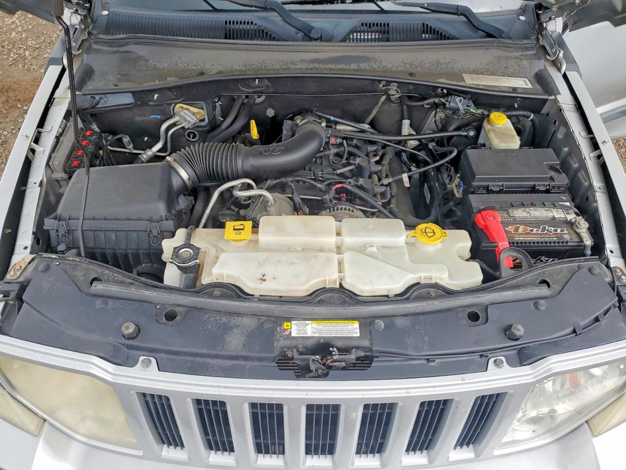 2010 Jeep Liberty Sport Серебряный vin: 1J4PN2GK1AW104184