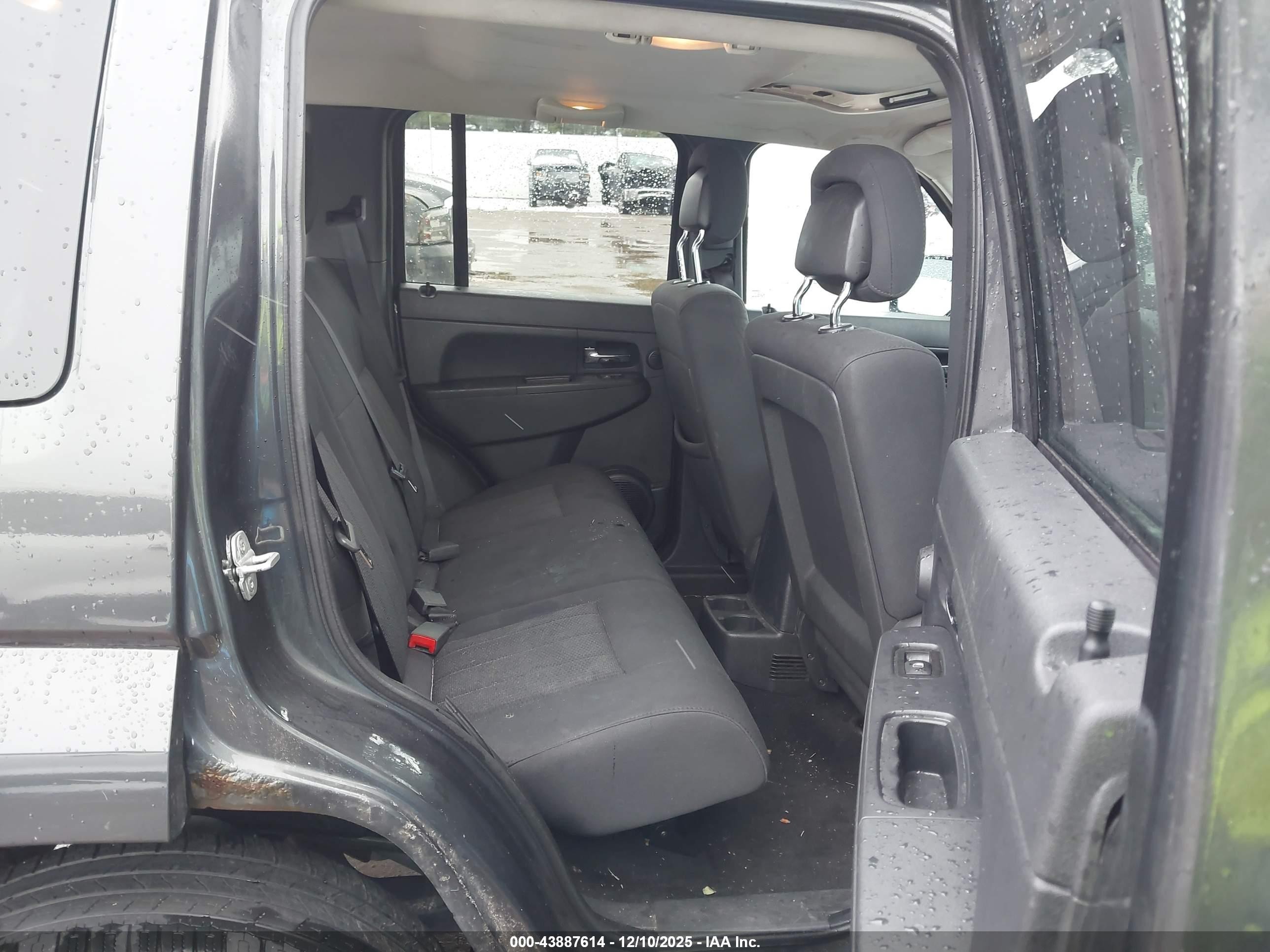 2011 Jeep Liberty Sport Gray vin: 1J4PN2GK1BW588200