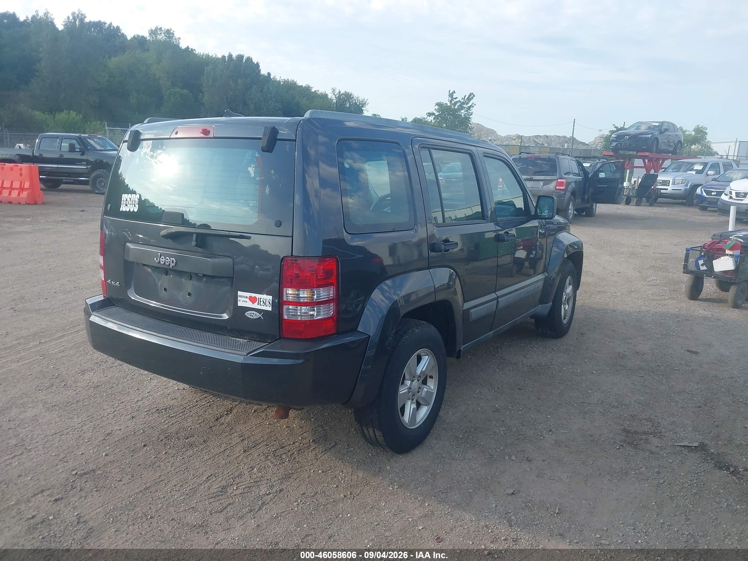 2011 Jeep Liberty Sport Серый vin: 1J4PN2GK1BW588312