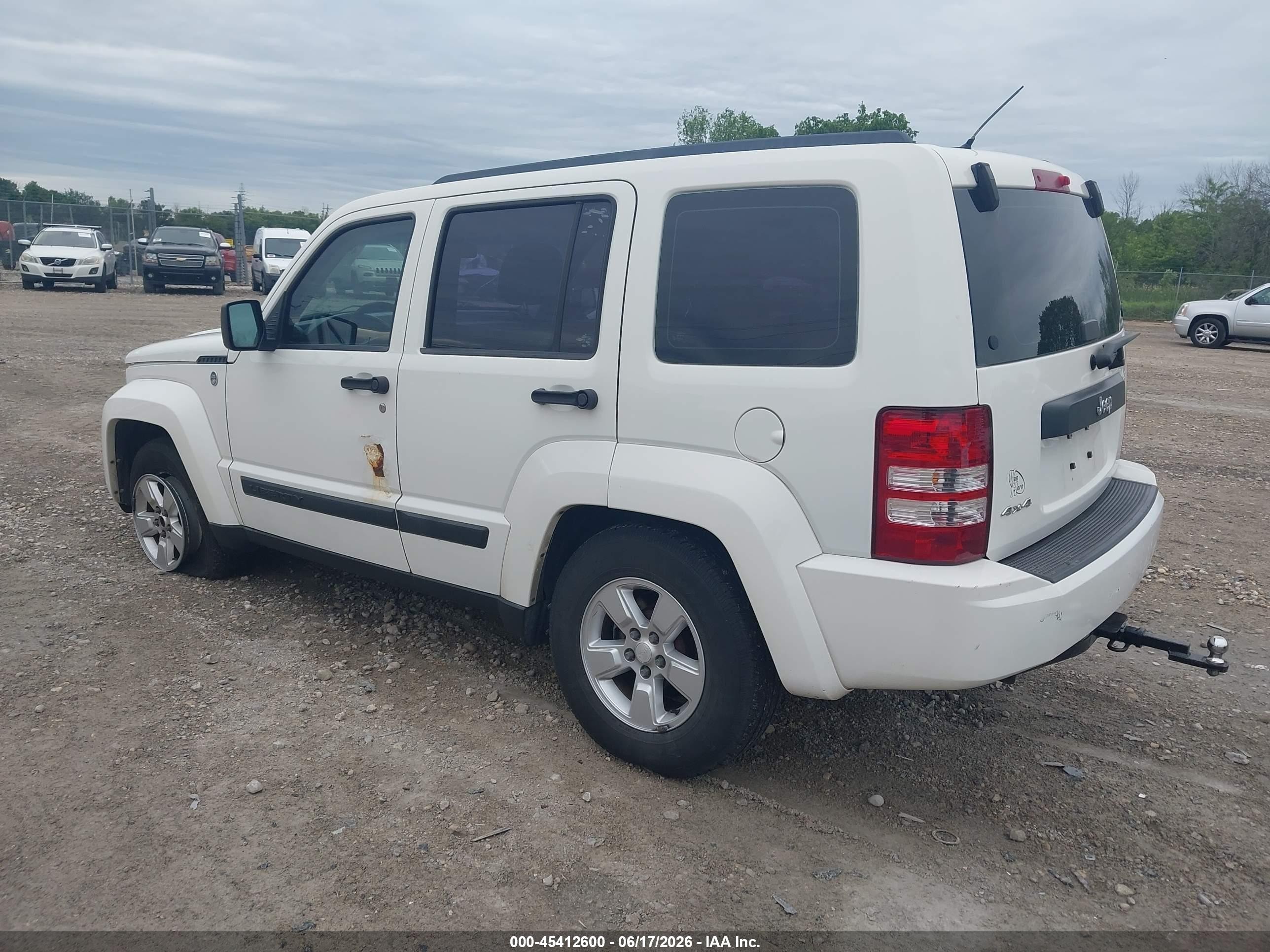 2010 Jeep Liberty Sport White vin: 1J4PN2GK2AW133144
