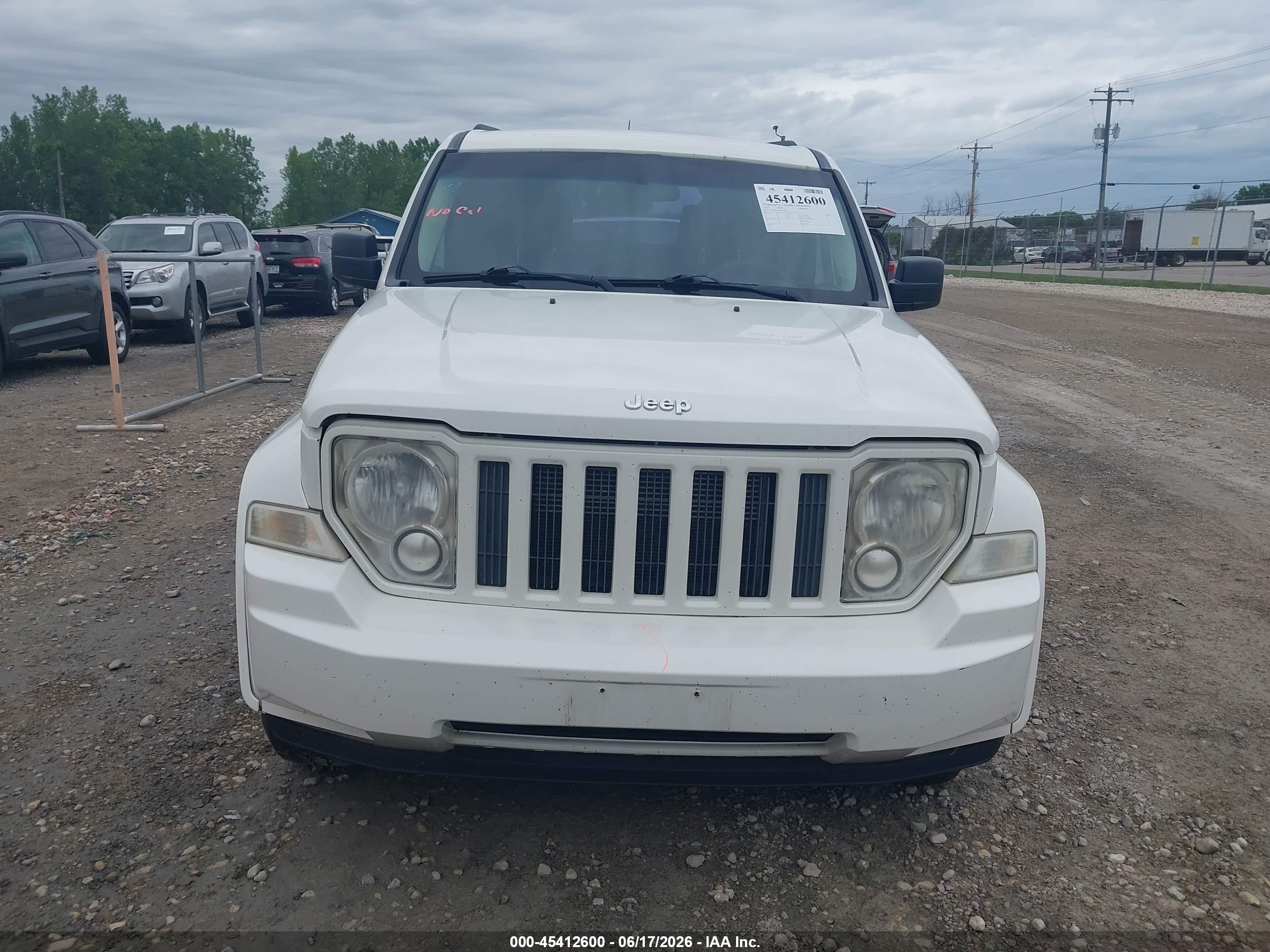 2010 Jeep Liberty Sport White vin: 1J4PN2GK2AW133144