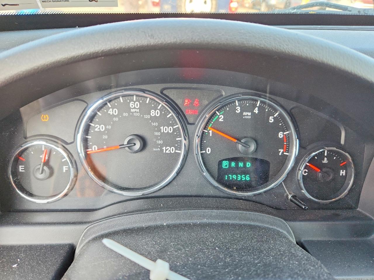 2011 Jeep Liberty Sport Серебряный vin: 1J4PN2GK2BW546697