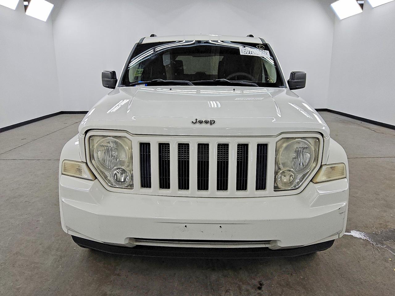 2010 Jeep Liberty Sport White vin: 1J4PN2GK3AW110438