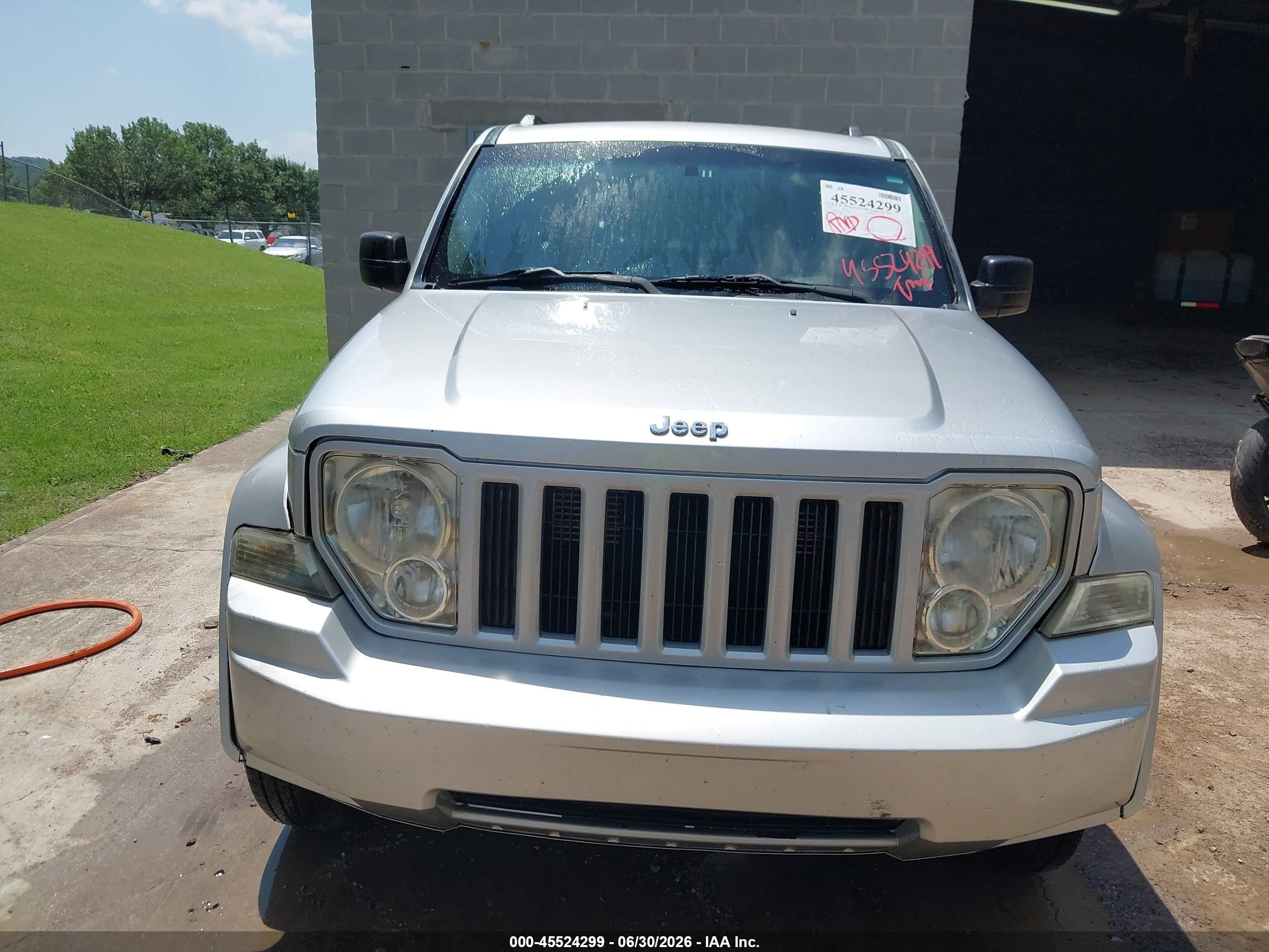 2010 Jeep Liberty Sport Silver vin: 1J4PN2GK3AW128664