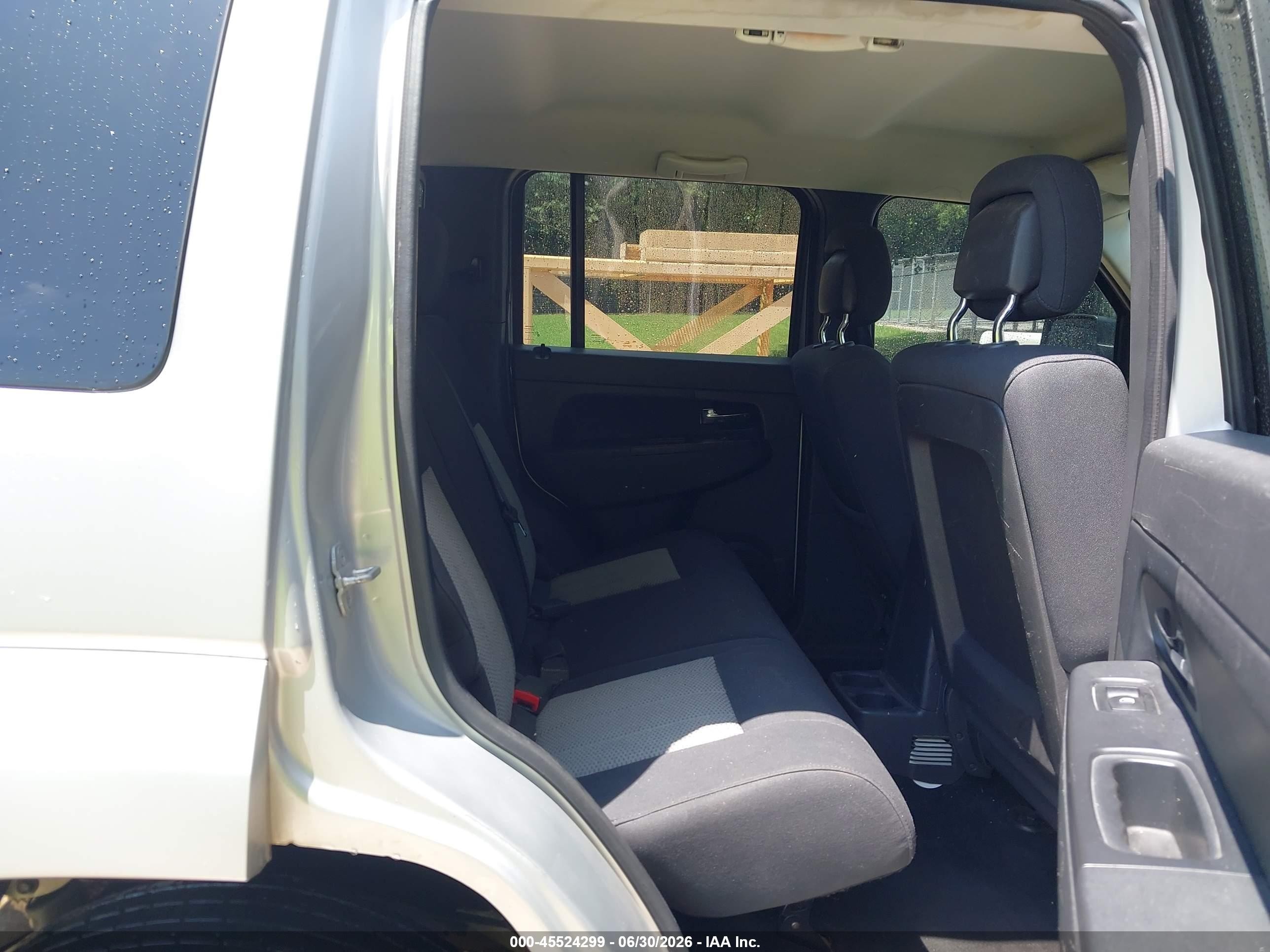 2010 Jeep Liberty Sport Silver vin: 1J4PN2GK3AW128664