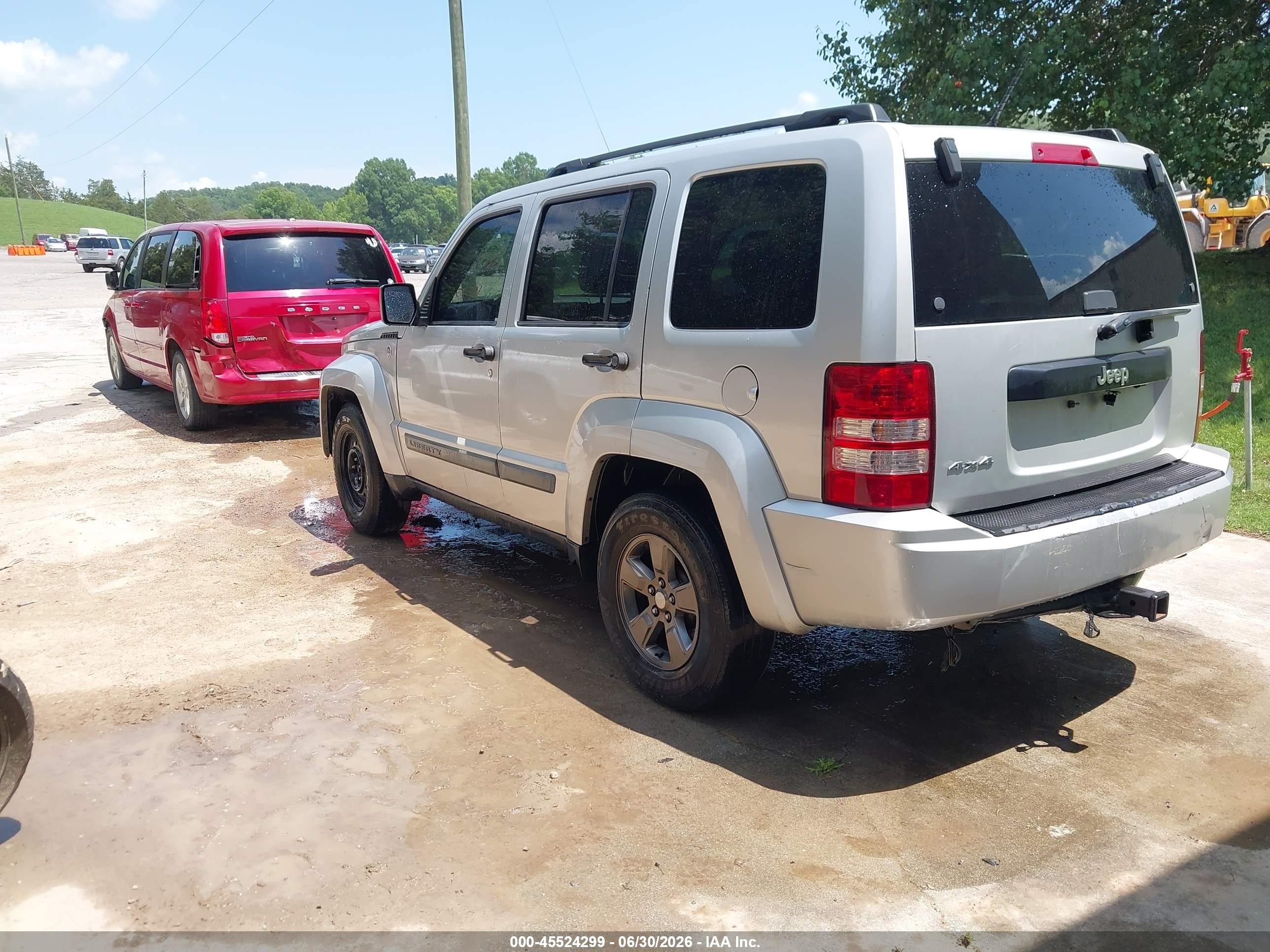2010 Jeep Liberty Sport Silver vin: 1J4PN2GK3AW128664