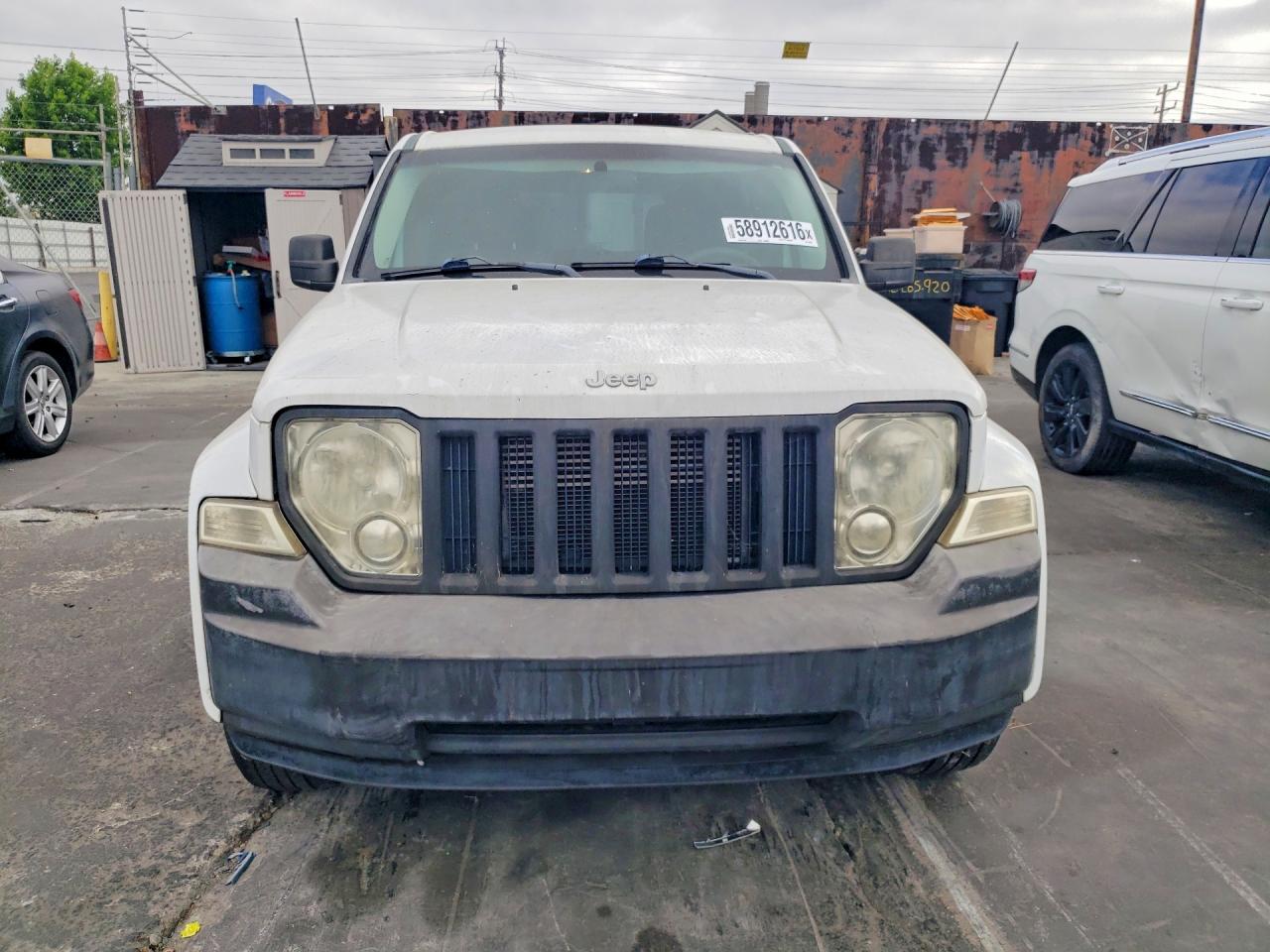 2011 Jeep Liberty Sport White vin: 1J4PN2GK3BW568532