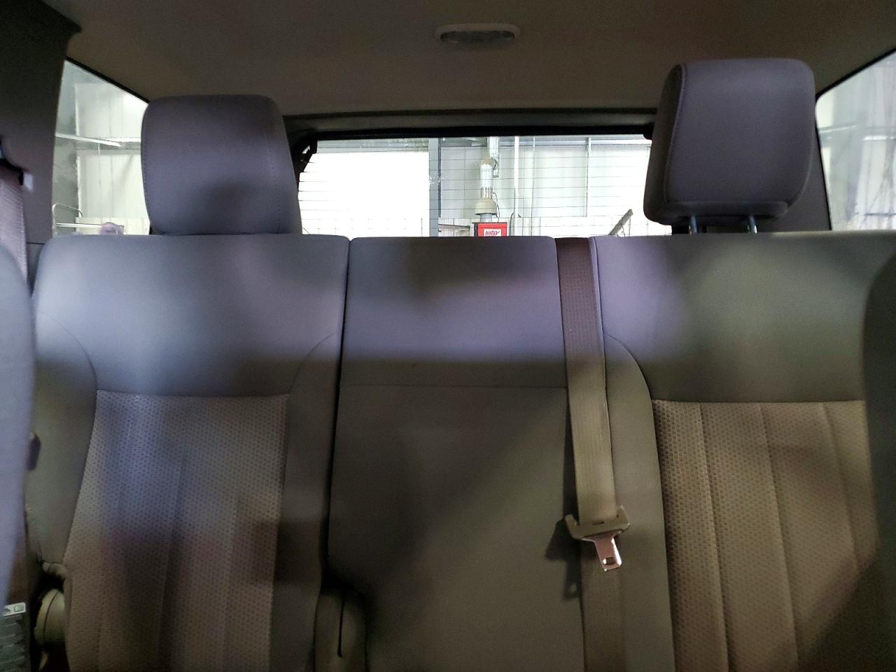 2010 Jeep Liberty Sport Бежевый vin: 1J4PN2GK4AW116653