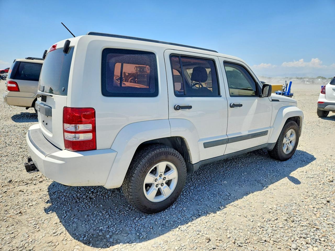 2010 Jeep Liberty Sport Белый vin: 1J4PN2GK4AW128561