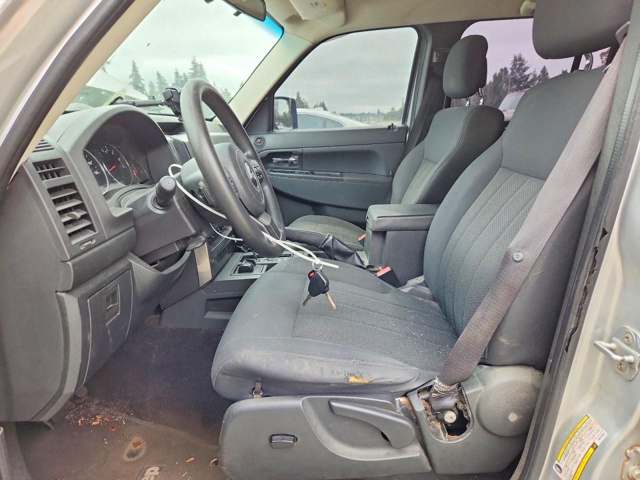 2011 Jeep Liberty Sport Silver vin: 1J4PN2GK4BW579667