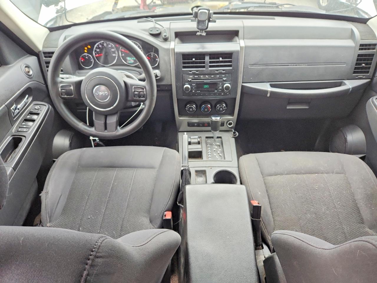 2011 Jeep Liberty Sport Silver vin: 1J4PN2GK4BW579667