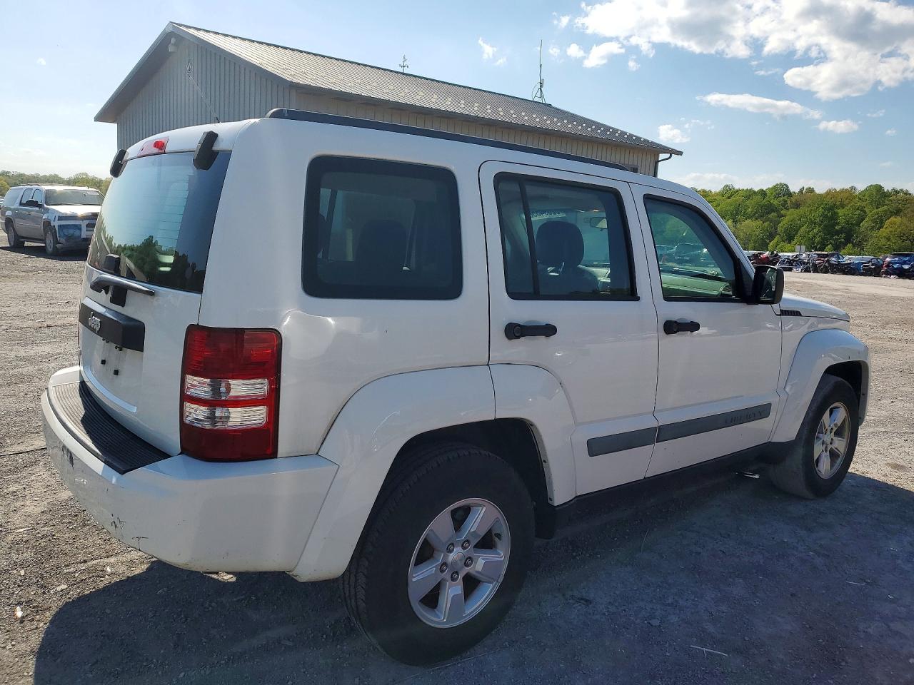 2010 Jeep Liberty Sport Белый vin: 1J4PN2GK5AW133025