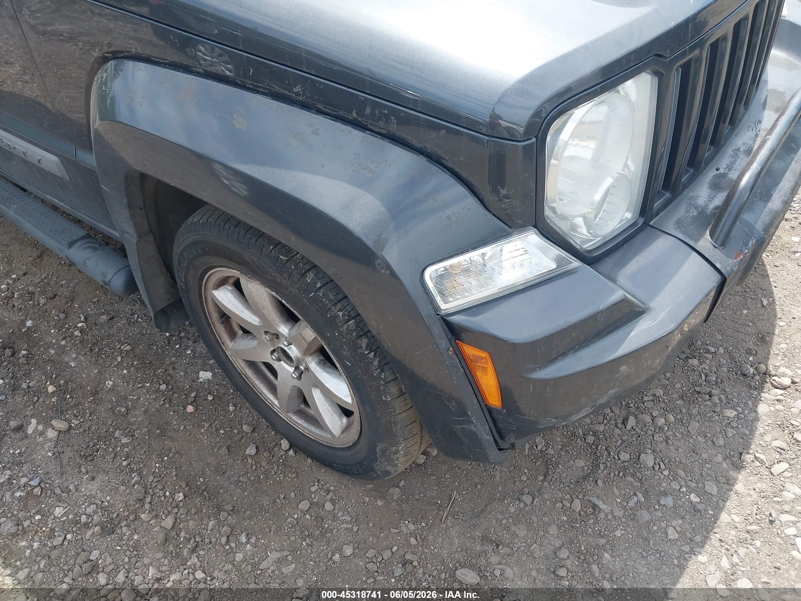 2010 Jeep Liberty Sport Gray vin: 1J4PN2GK5AW136409