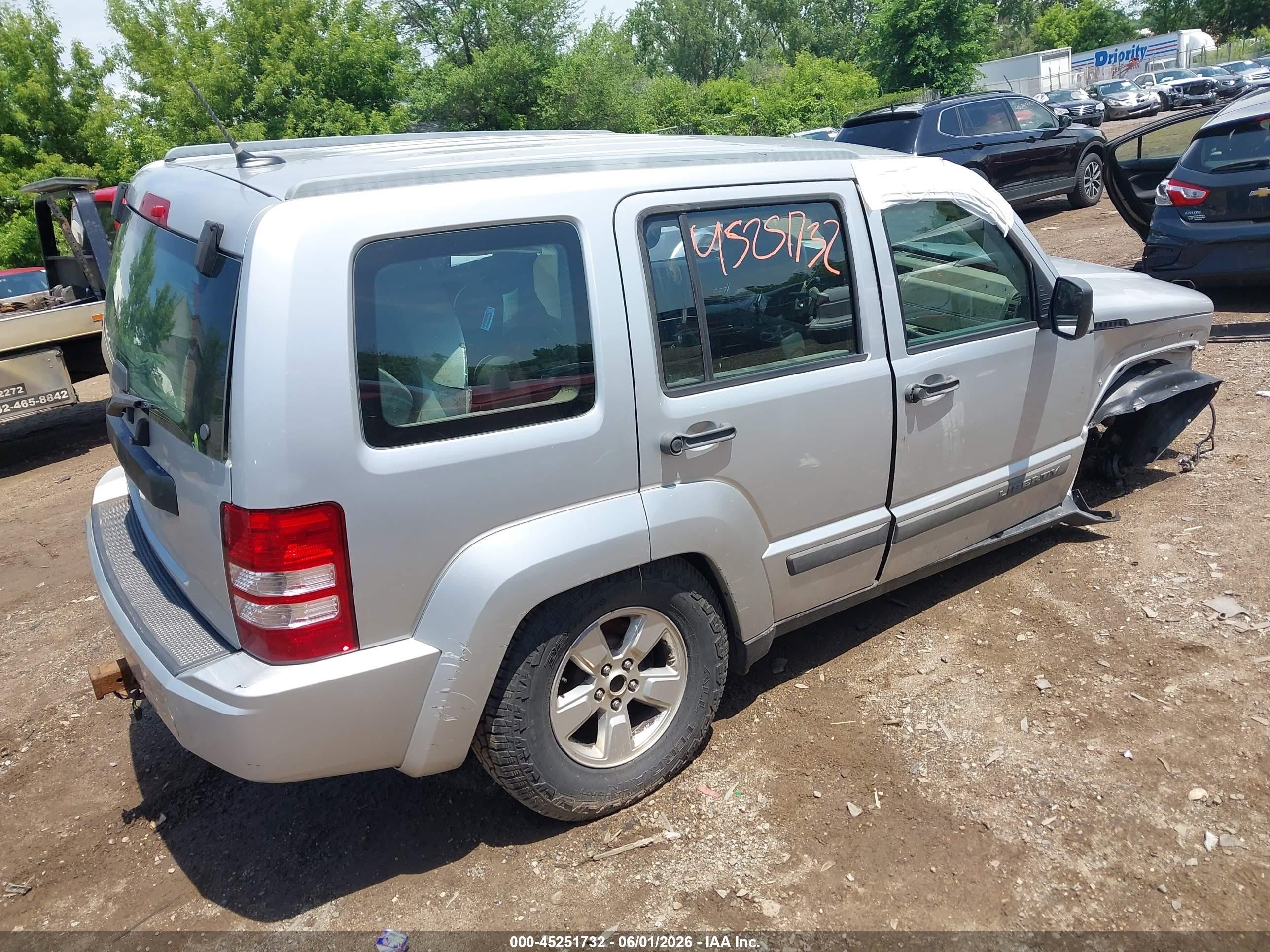 2011 Jeep Liberty Sport Silver vin: 1J4PN2GK5BW586501