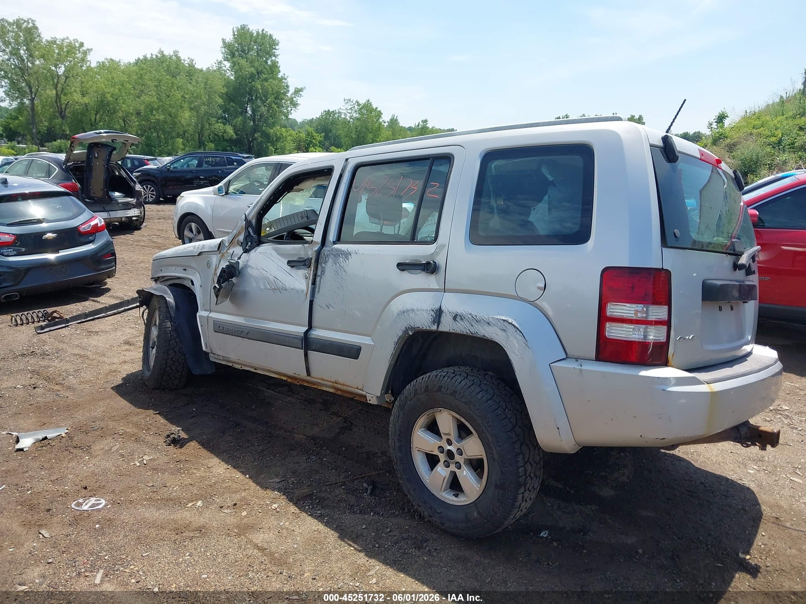 2011 Jeep Liberty Sport Silver vin: 1J4PN2GK5BW586501