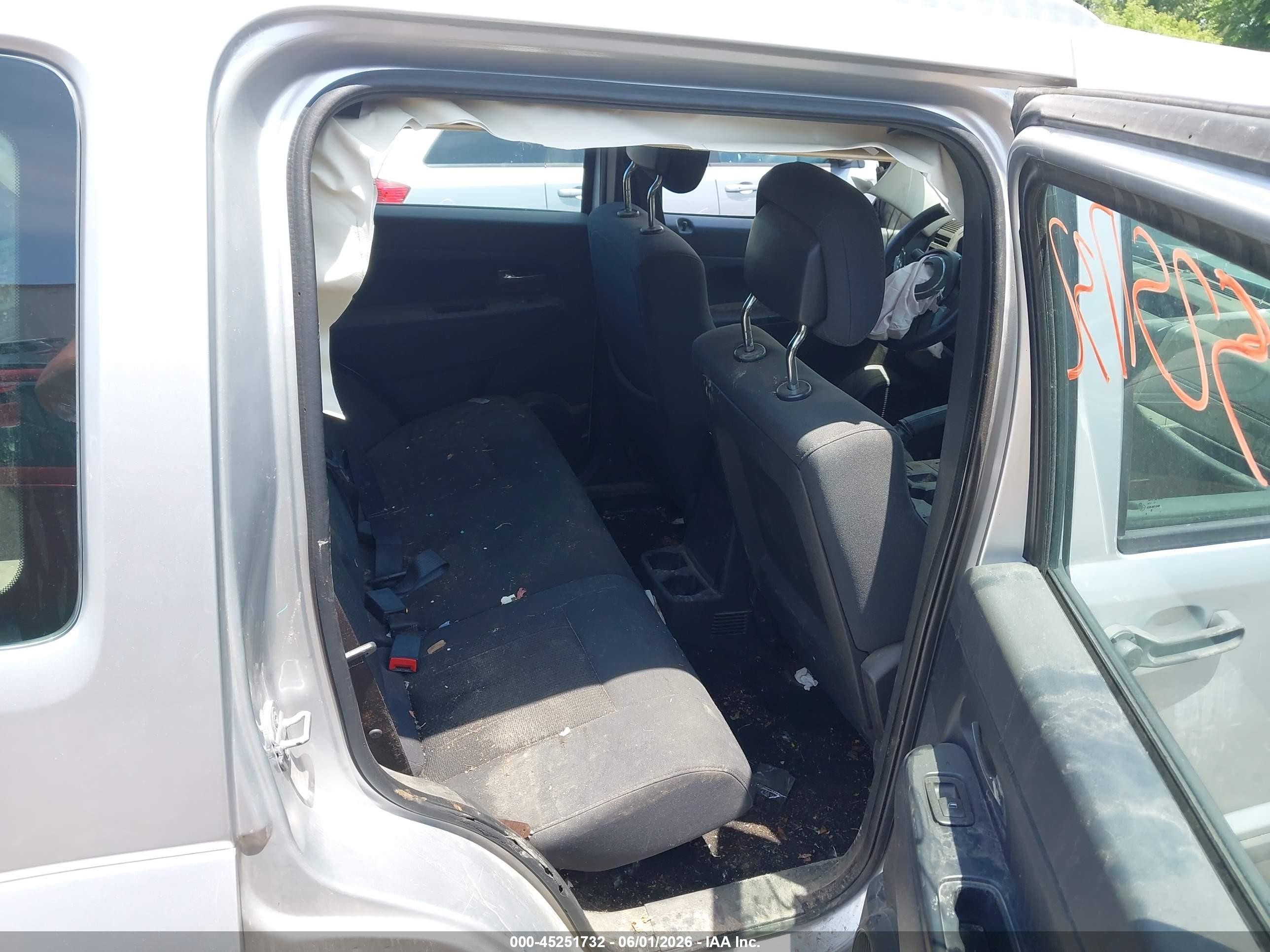 2011 Jeep Liberty Sport Silver vin: 1J4PN2GK5BW586501