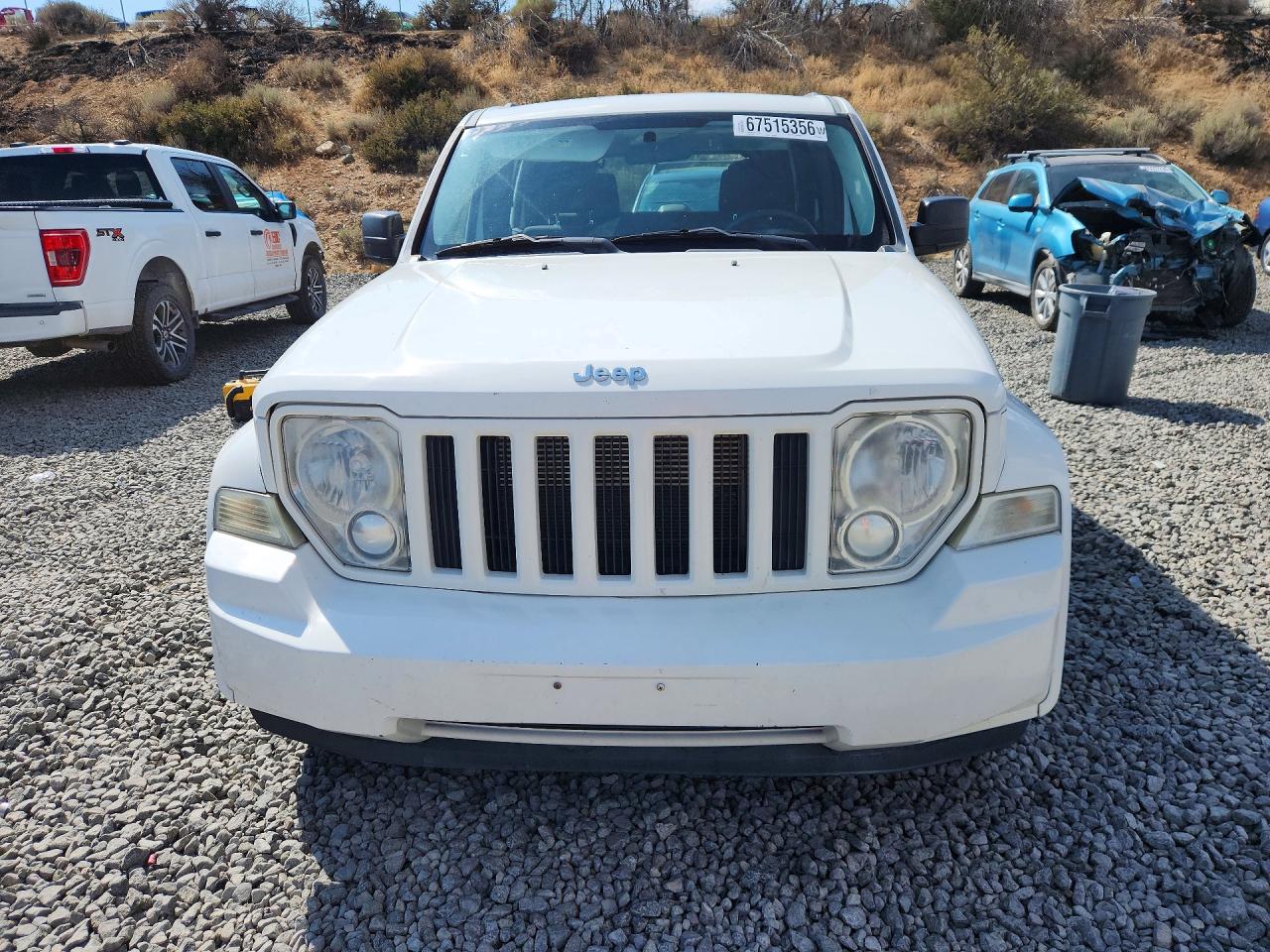 2010 Jeep Liberty Sport Белый vin: 1J4PN2GK6AW106030