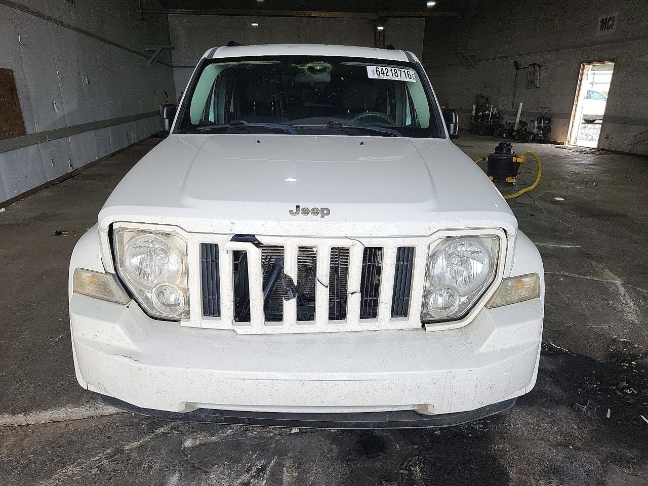 2010 Jeep Liberty Sport White vin: 1J4PN2GK6AW111583