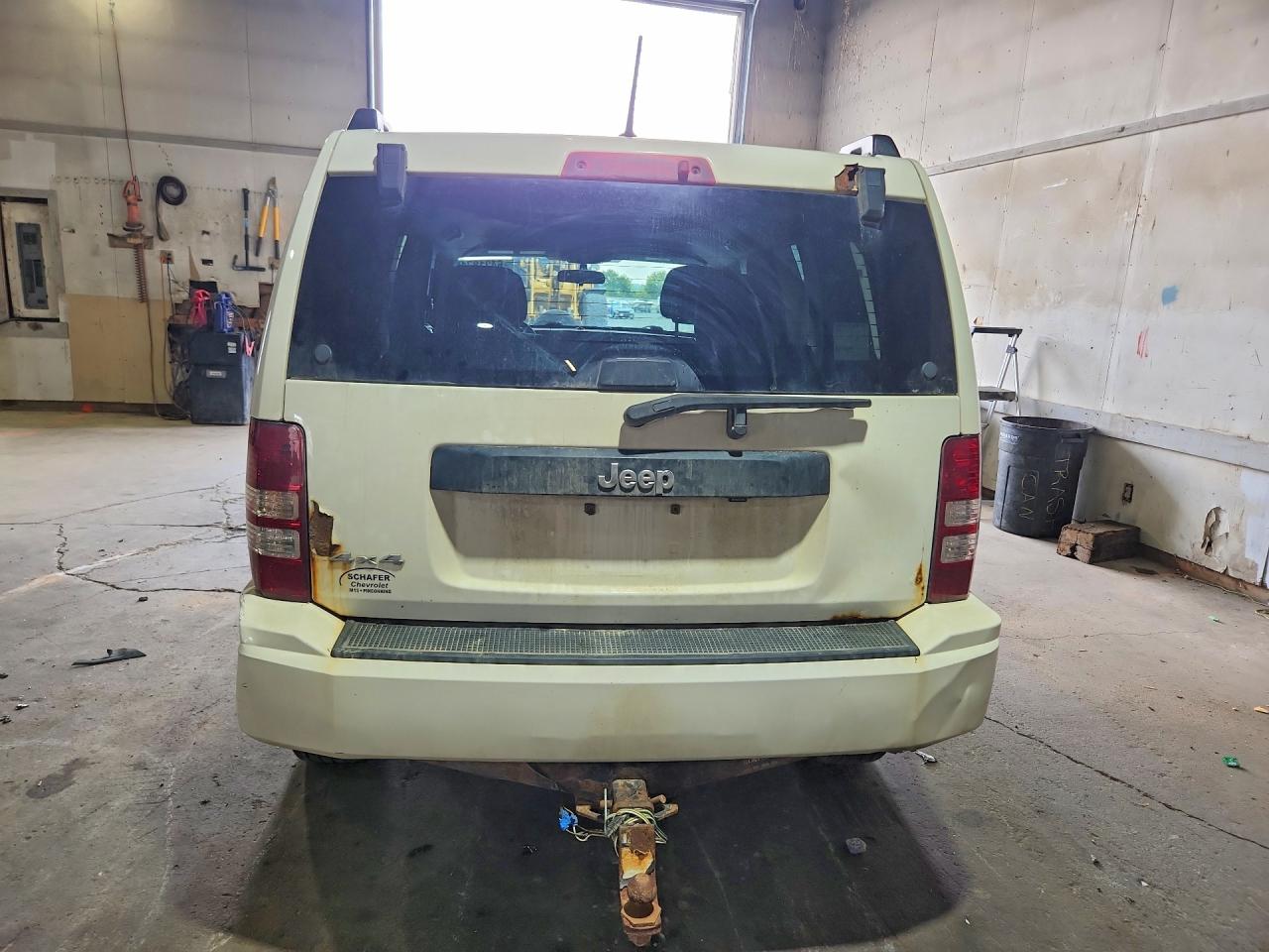 2010 Jeep Liberty Sport White vin: 1J4PN2GK6AW111583