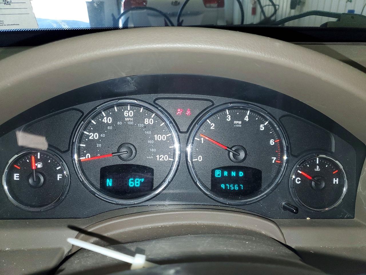 2010 Jeep Liberty Sport Beige vin: 1J4PN2GK6AW128626