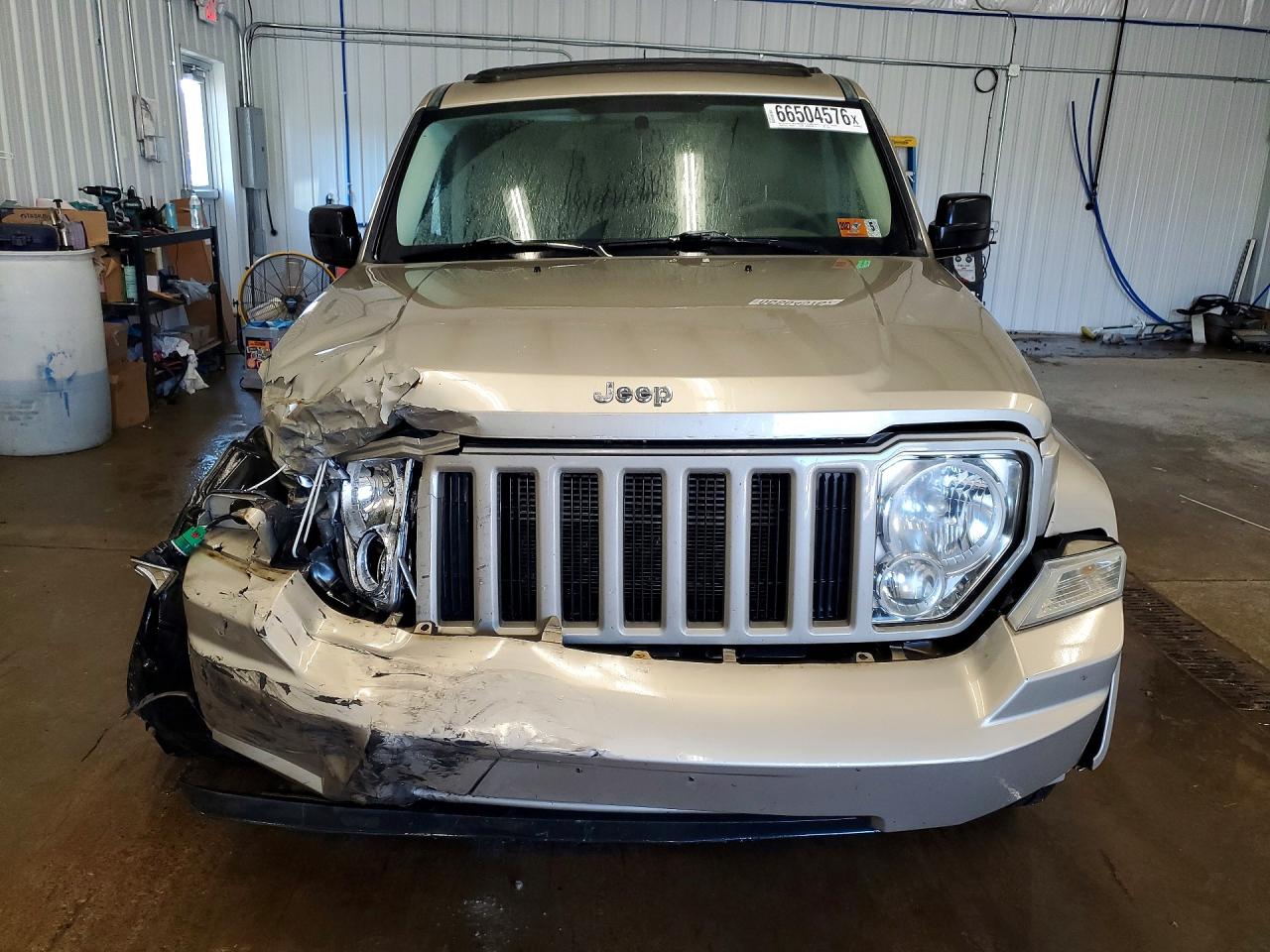 2010 Jeep Liberty Sport Beige vin: 1J4PN2GK6AW128626