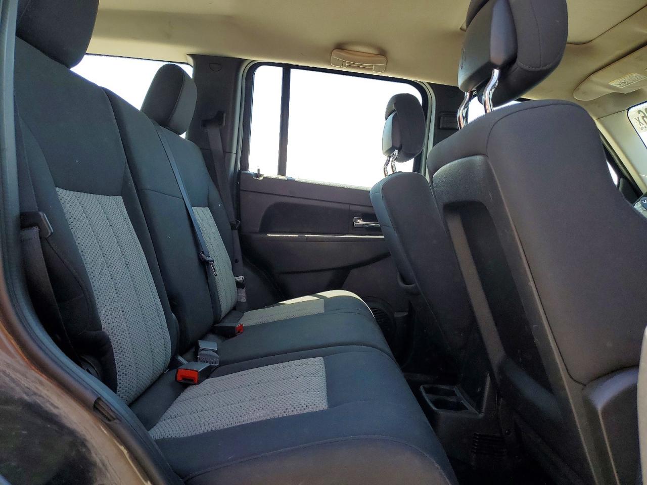 2010 Jeep Liberty Sport Gray vin: 1J4PN2GK6AW155678