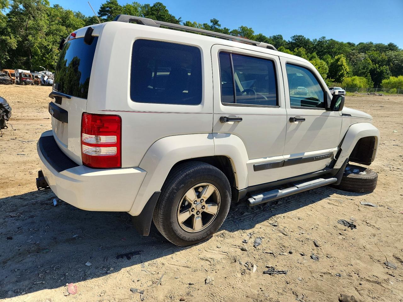 2010 Jeep Liberty Sport White vin: 1J4PN2GK6AW180659