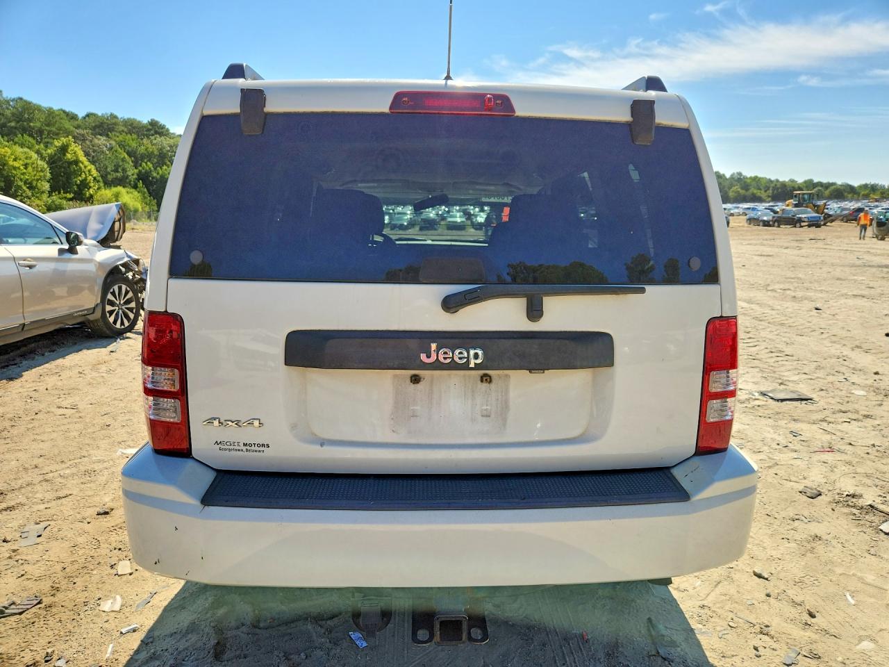 2010 Jeep Liberty Sport White vin: 1J4PN2GK6AW180659