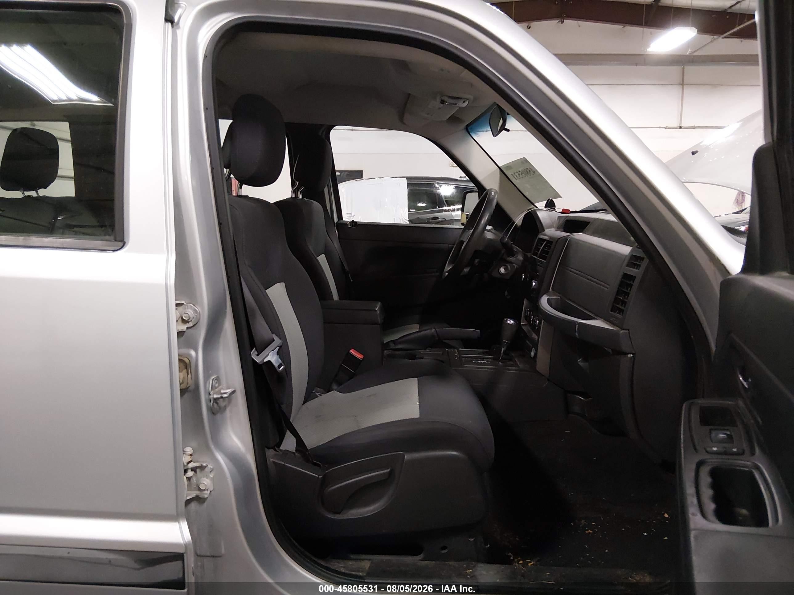 2010 Jeep Liberty Sport Silver vin: 1J4PN2GK7AW143863