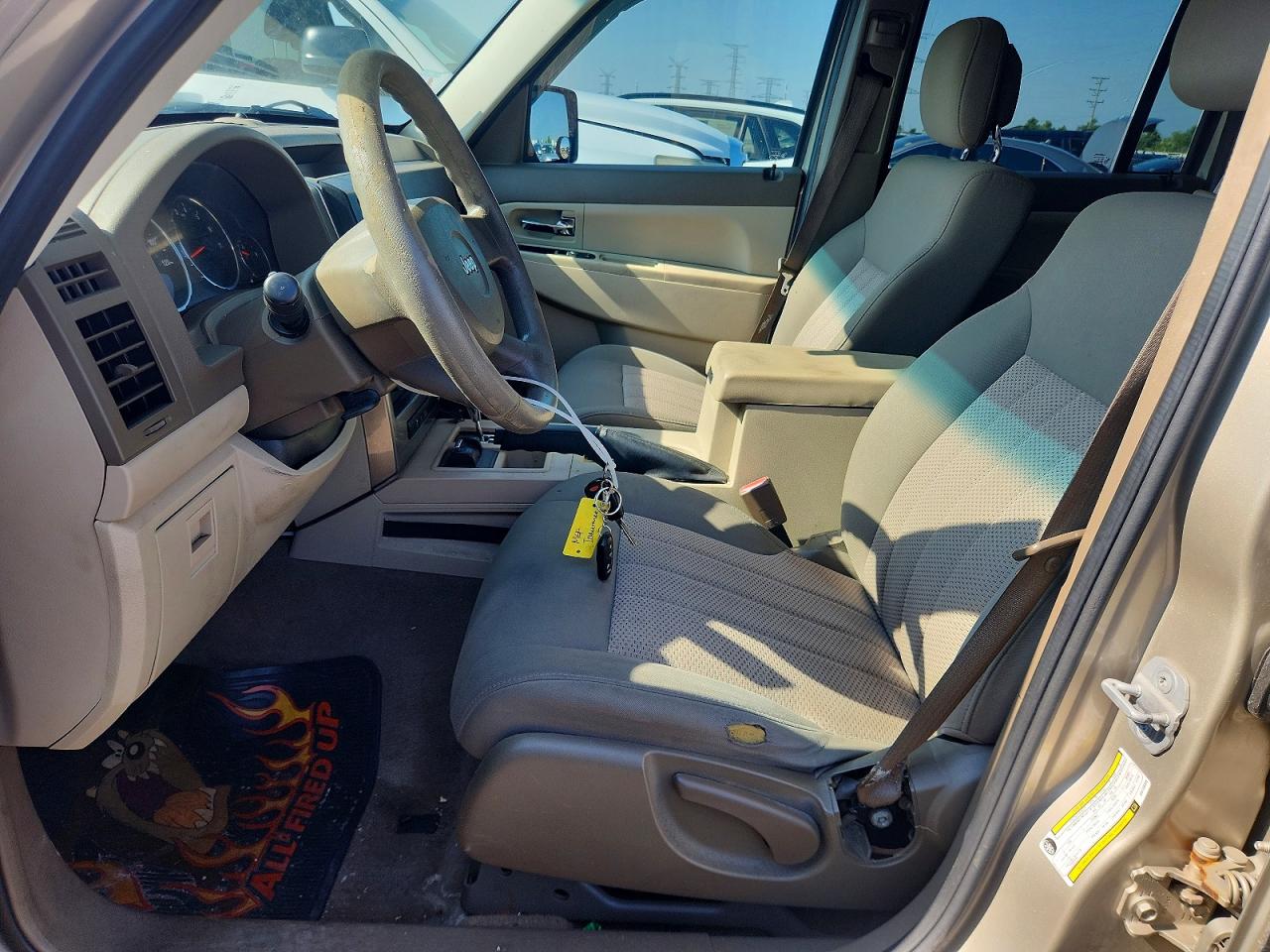 2010 Jeep Liberty Sport Tan vin: 1J4PN2GK7AW159805