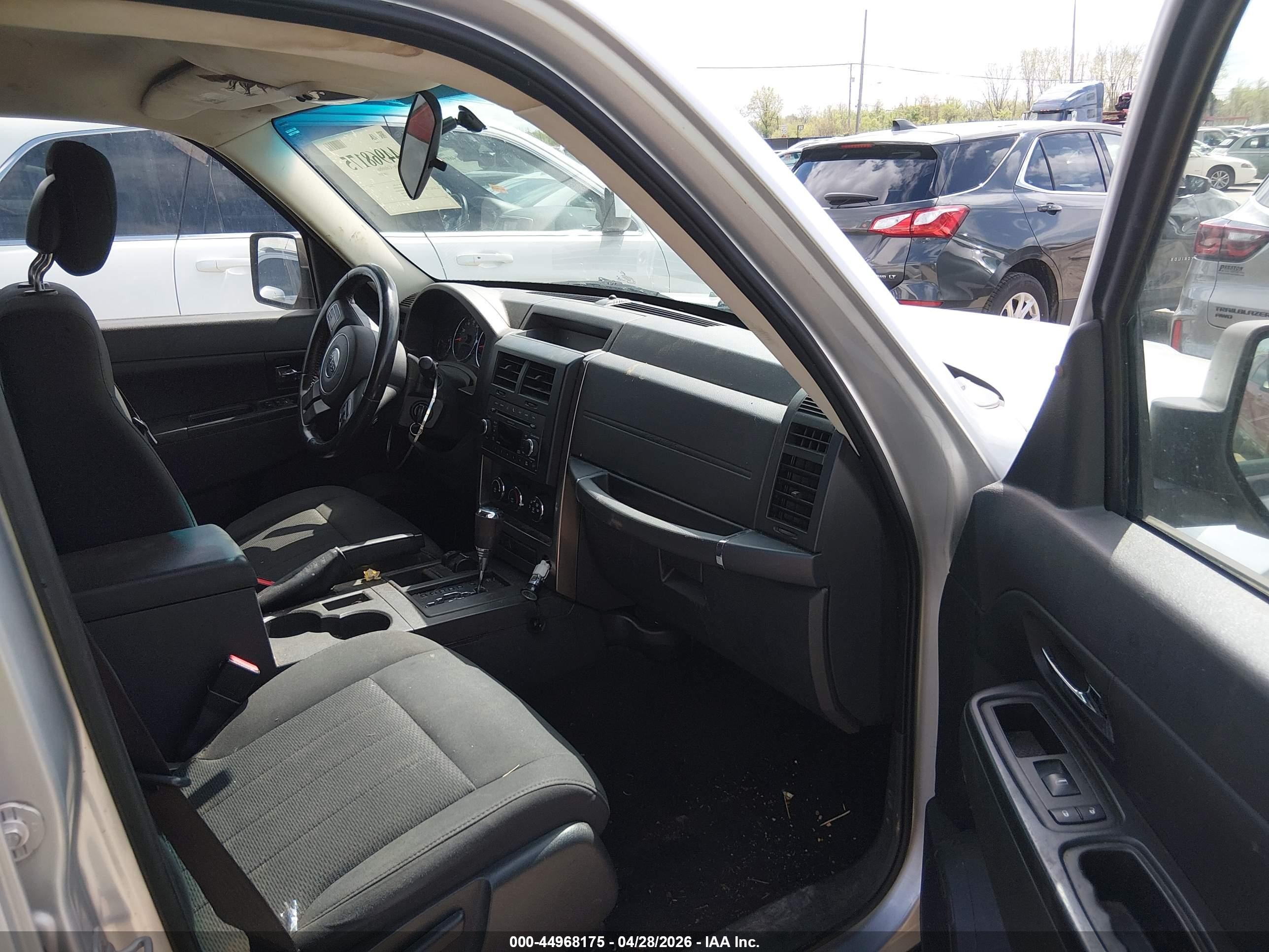 2011 Jeep Liberty Sport Silver vin: 1J4PN2GK7BW542256