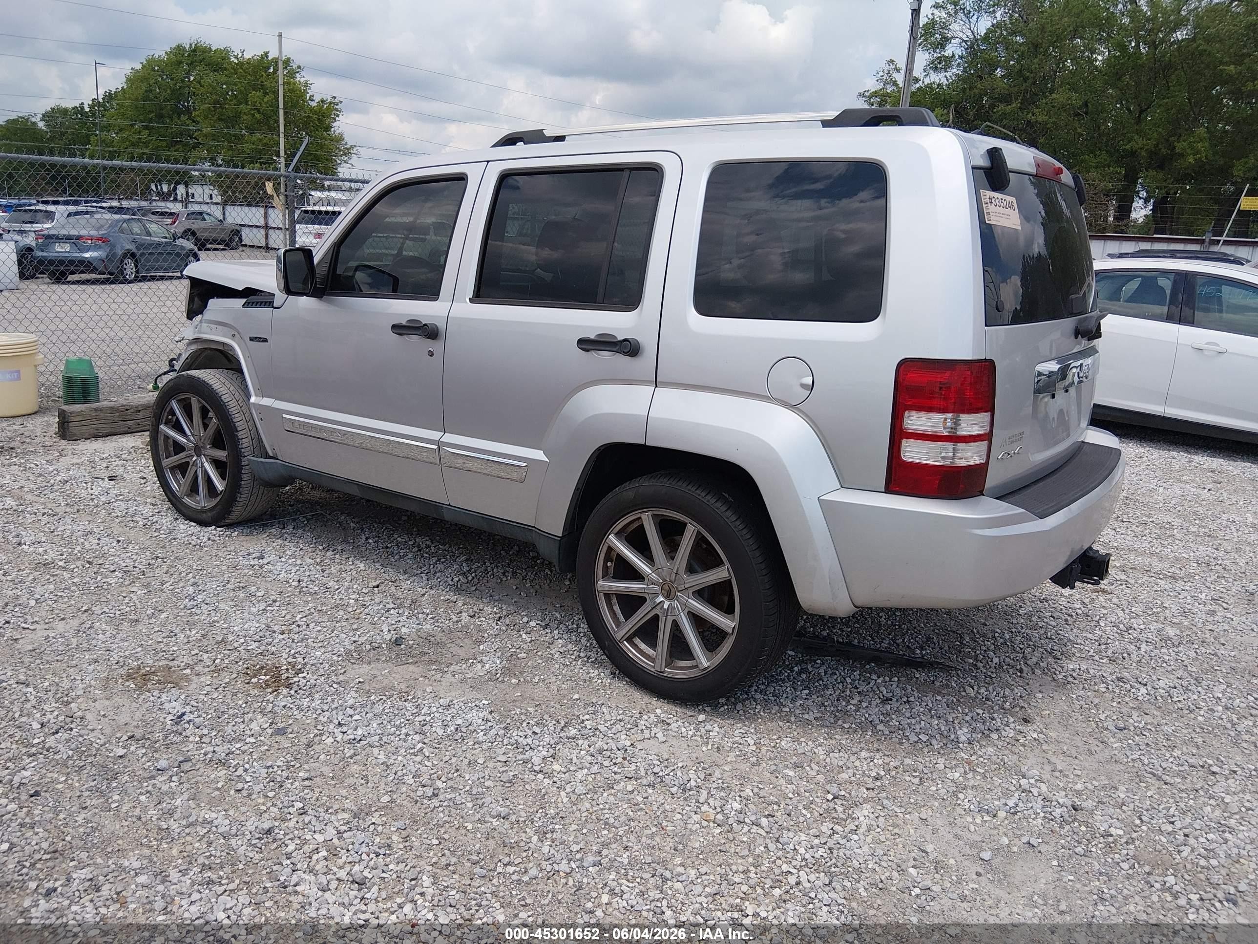 2011 Jeep Liberty Sport Silver vin: 1J4PN2GK7BW596673