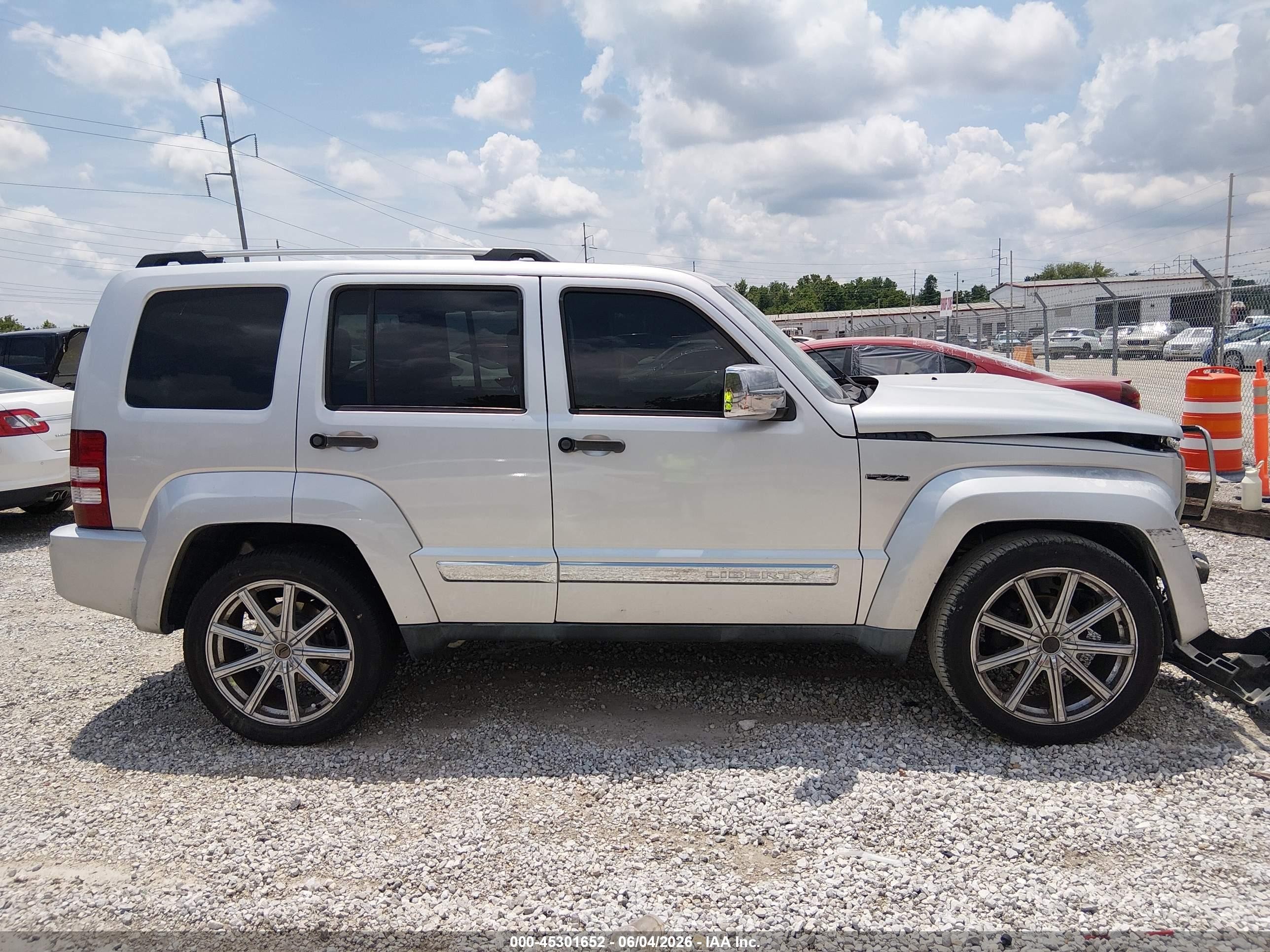 2011 Jeep Liberty Sport Silver vin: 1J4PN2GK7BW596673