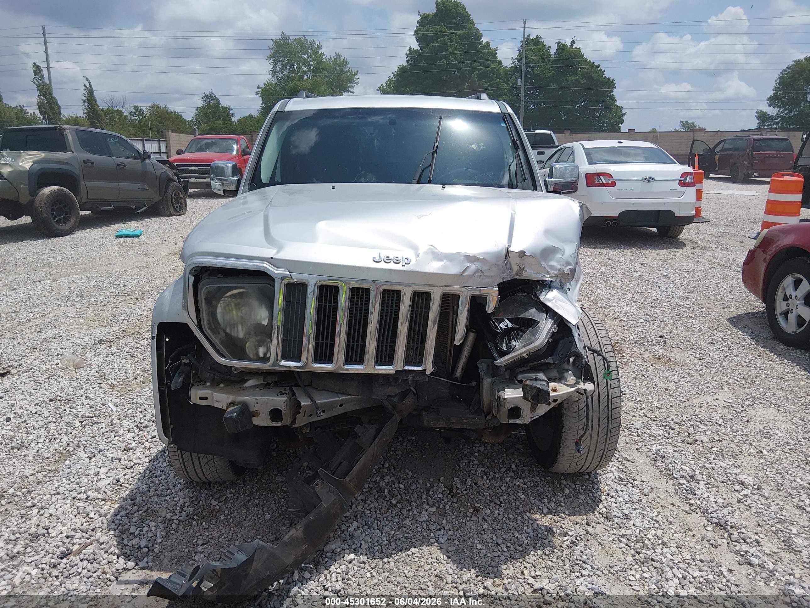 2011 Jeep Liberty Sport Silver vin: 1J4PN2GK7BW596673