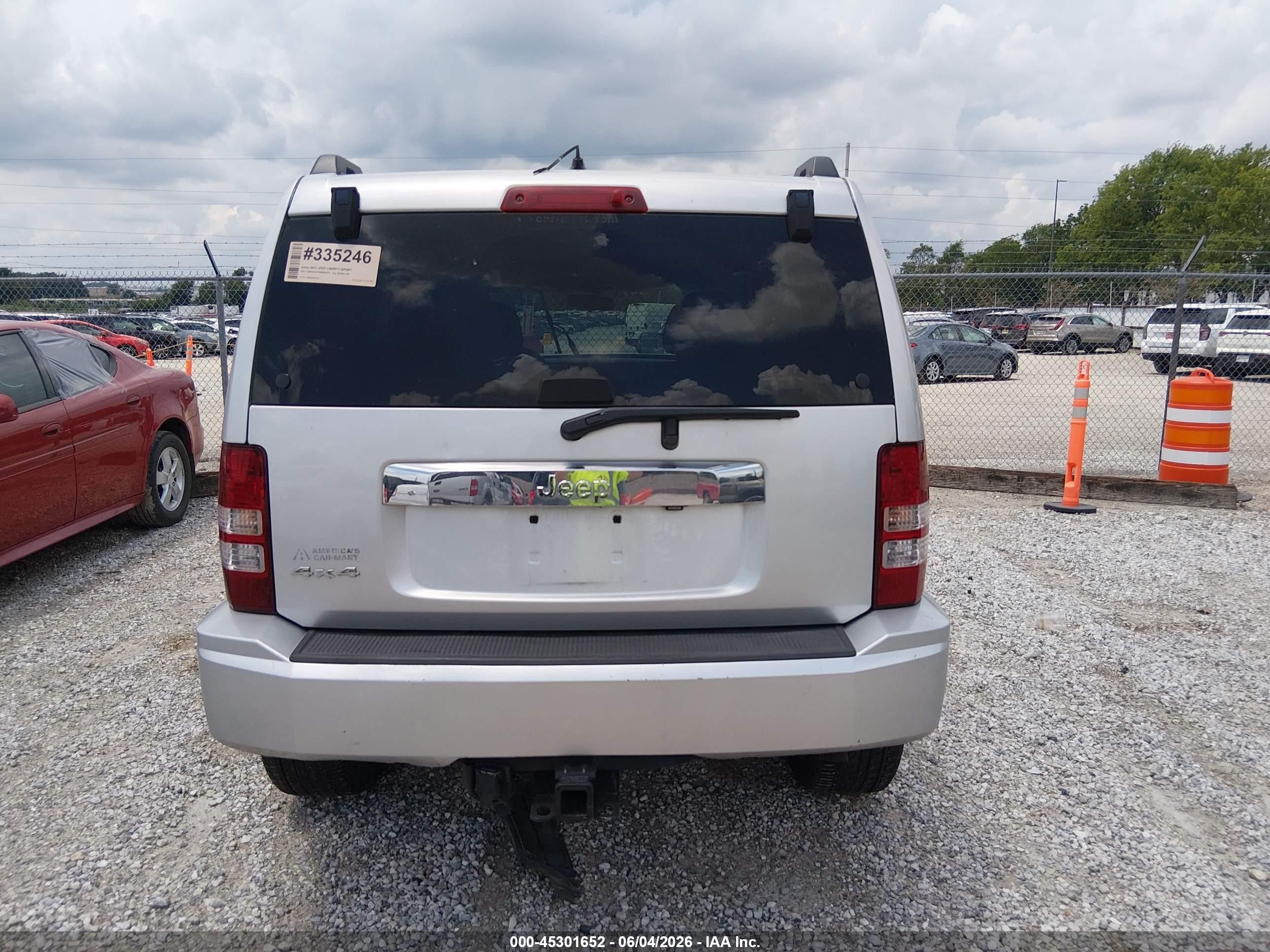 2011 Jeep Liberty Sport Silver vin: 1J4PN2GK7BW596673