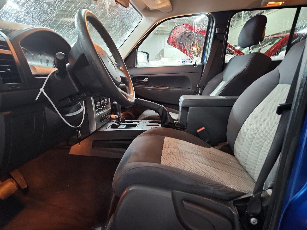 2010 Jeep Liberty Sport Blue vin: 1J4PN2GK8AW168027