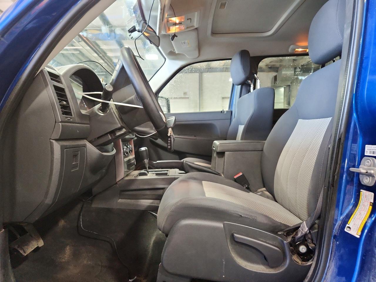 2010 Jeep Liberty Sport Blue vin: 1J4PN2GK9AW106944