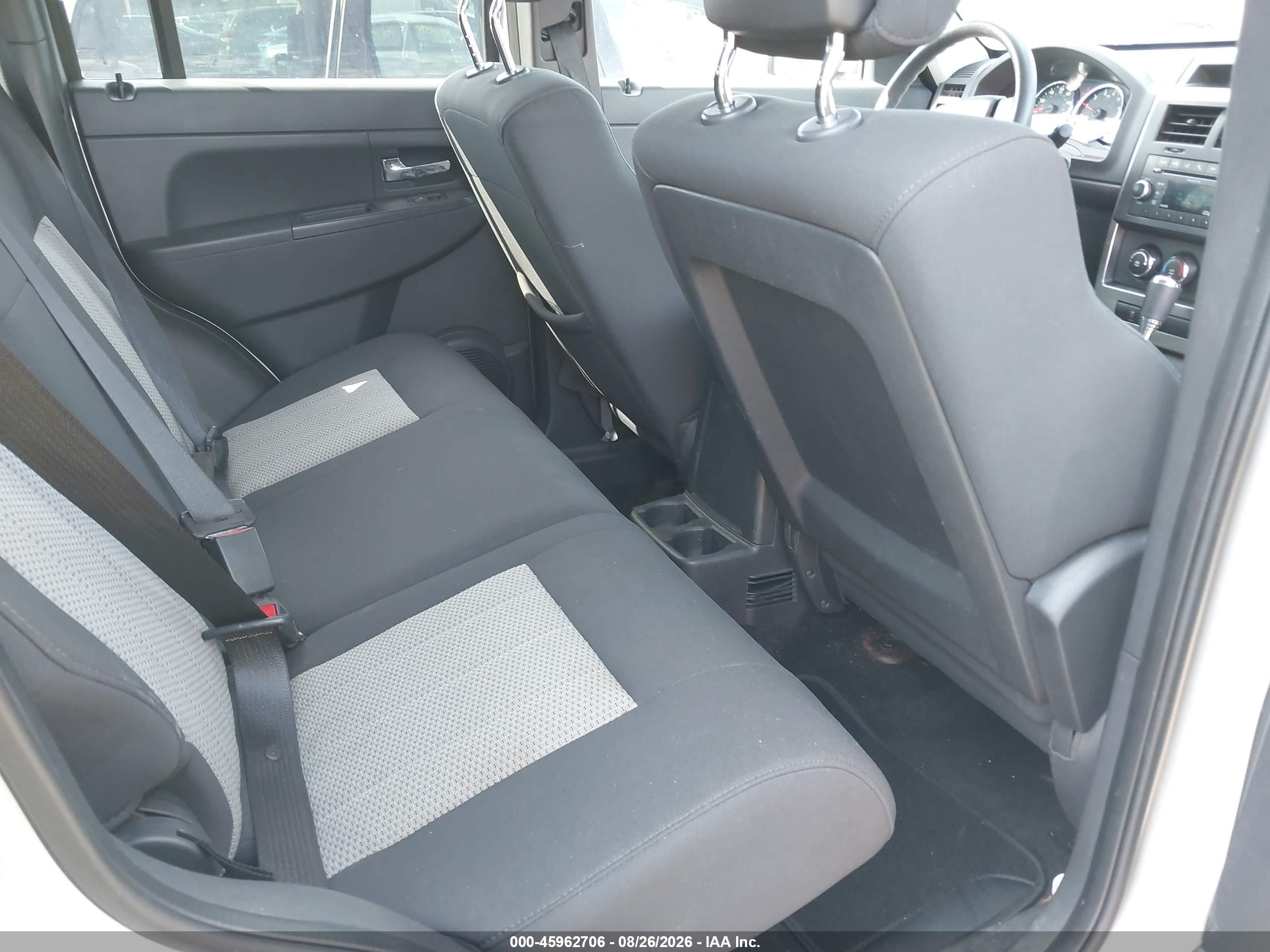 2010 Jeep Liberty Sport Серебряный vin: 1J4PN2GK9AW163077