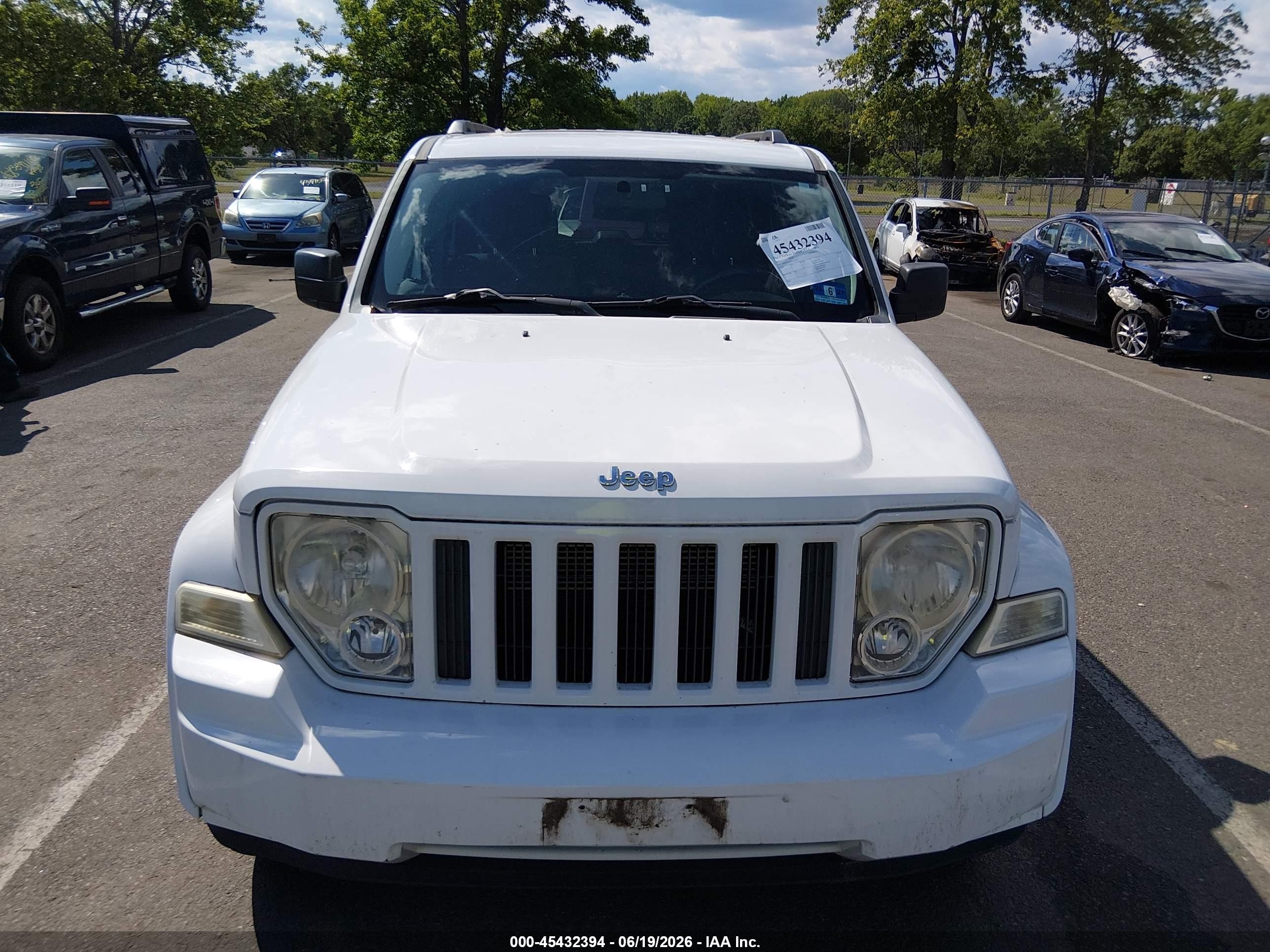2011 Jeep Liberty Sport White vin: 1J4PN2GK9BW516774
