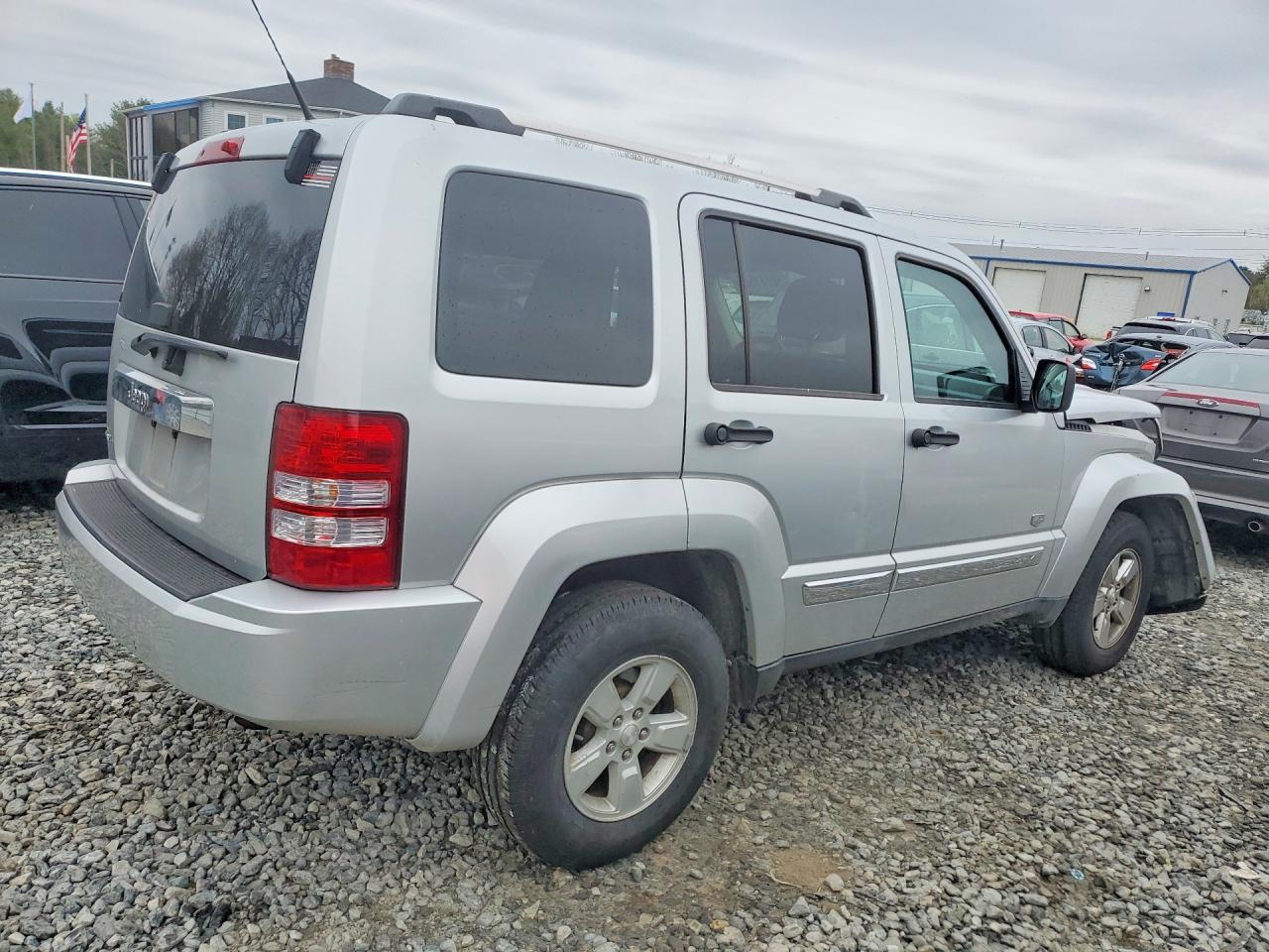 2011 Jeep Liberty Sport Silver vin: 1J4PN2GK9BW558619