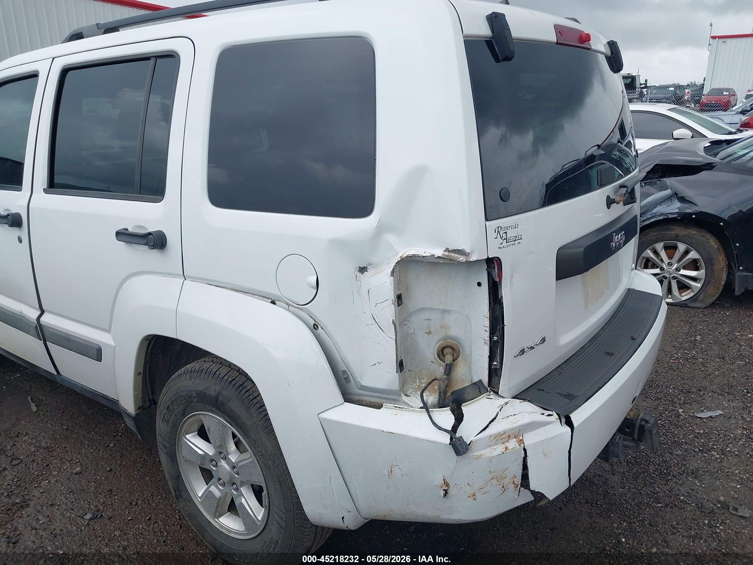 2011 Jeep Liberty Sport White vin: 1J4PN2GK9BW587957