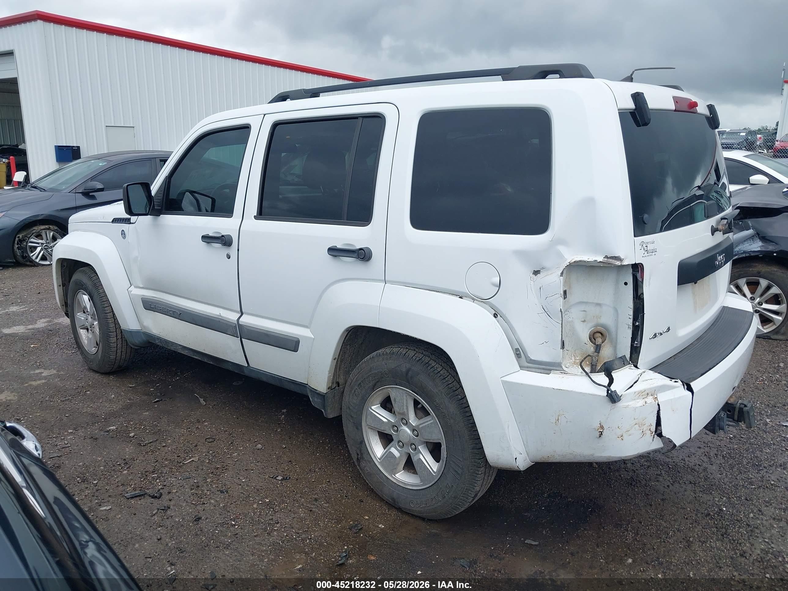 2011 Jeep Liberty Sport White vin: 1J4PN2GK9BW587957