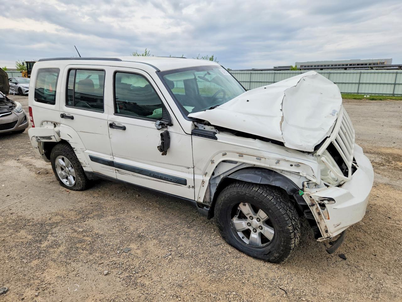 2010 Jeep Liberty Sport White vin: 1J4PN2GKXAW115152