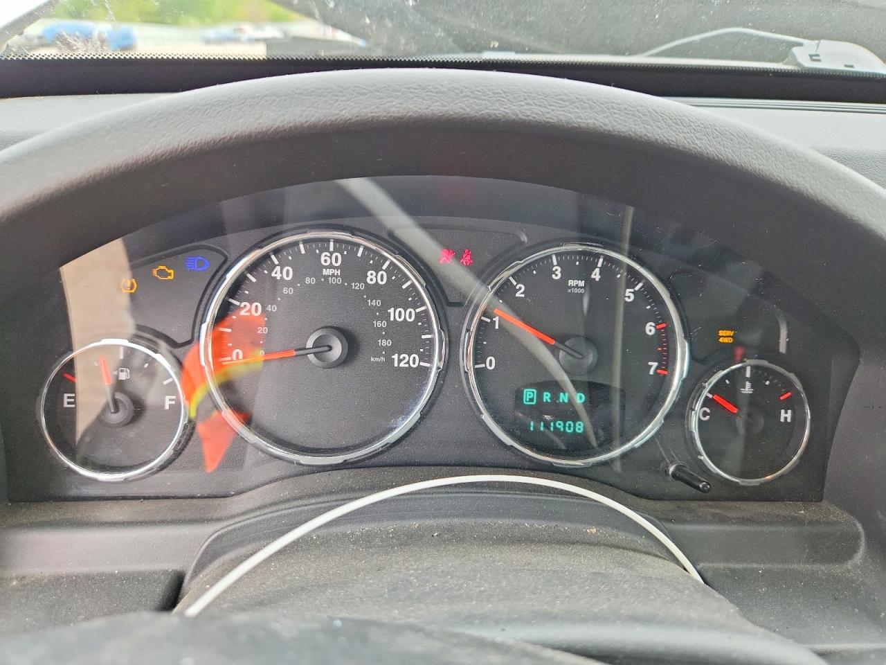 2010 Jeep Liberty Sport White vin: 1J4PN2GKXAW115152