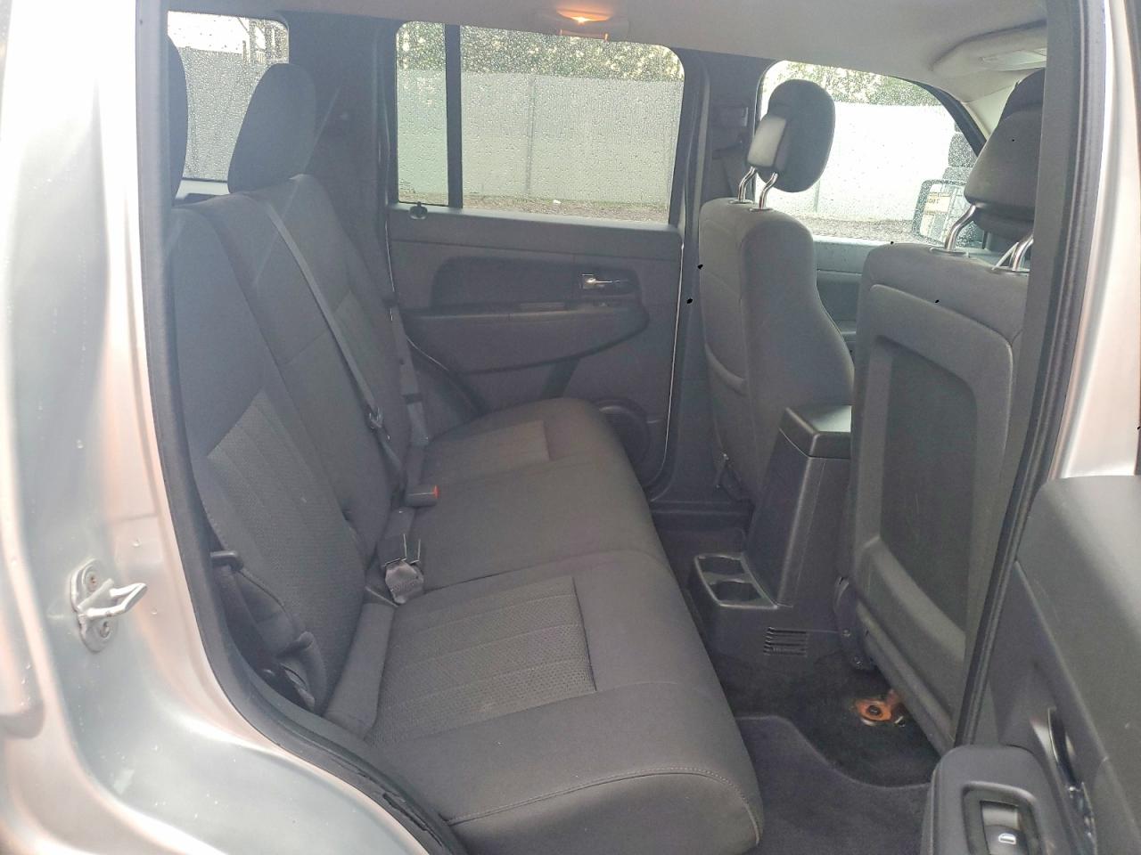 2011 Jeep Liberty Sport Серебряный vin: 1J4PN2GKXBW501734