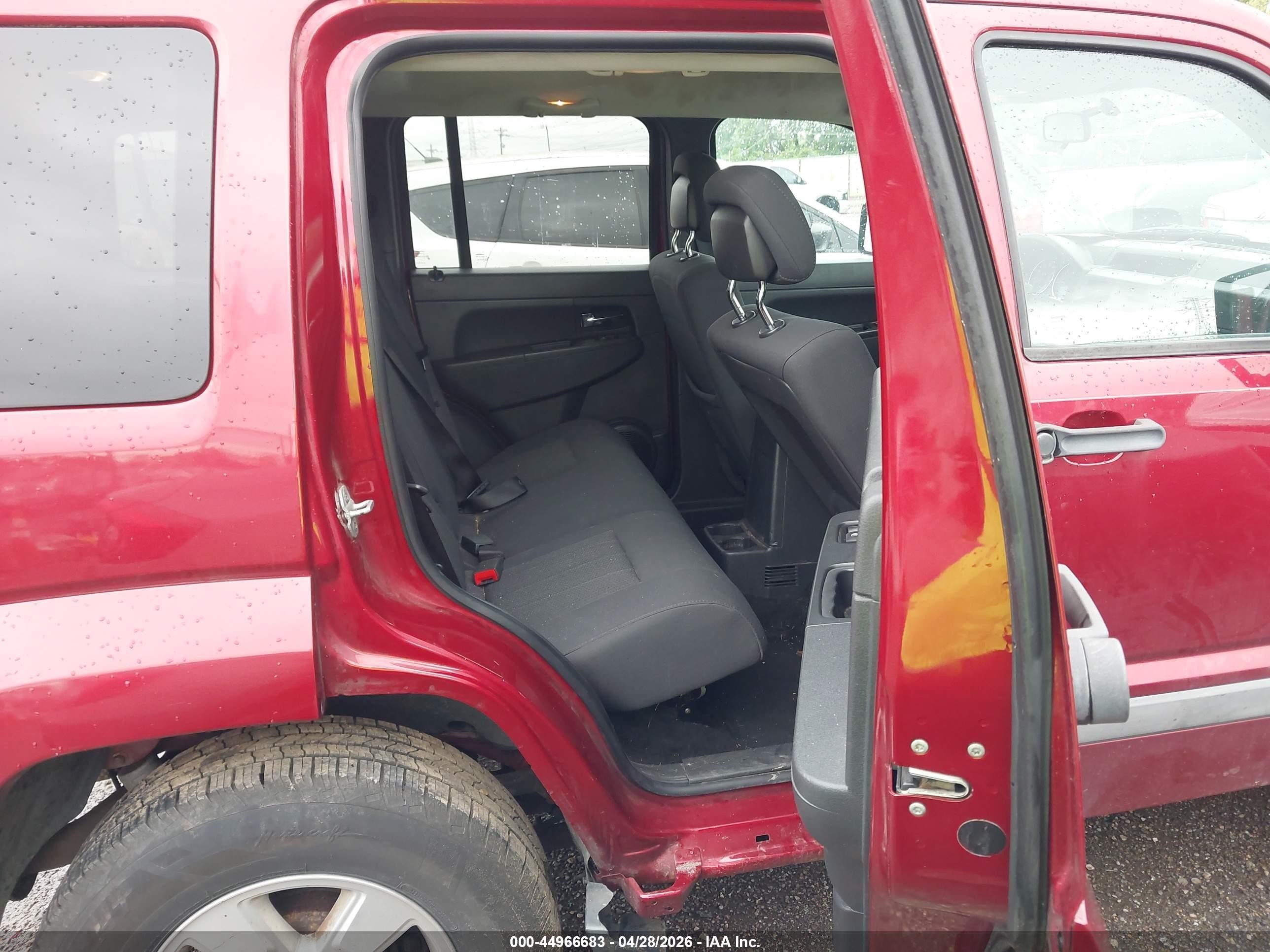 2011 Jeep Liberty Sport Red vin: 1J4PN2GKXBW538279