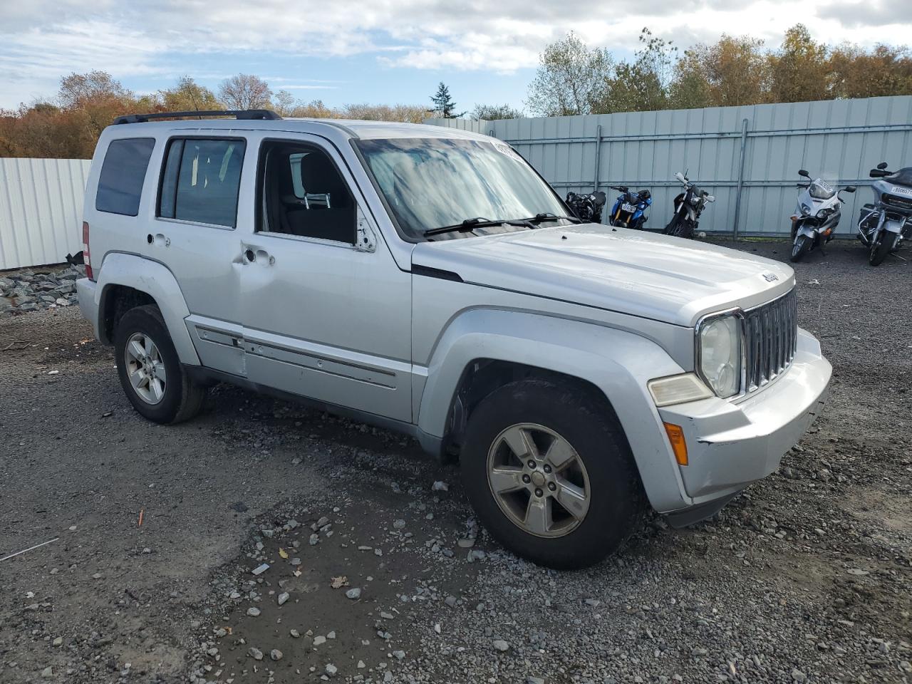 2011 Jeep Liberty Sport Silver vin: 1J4PN2GKXBW557155