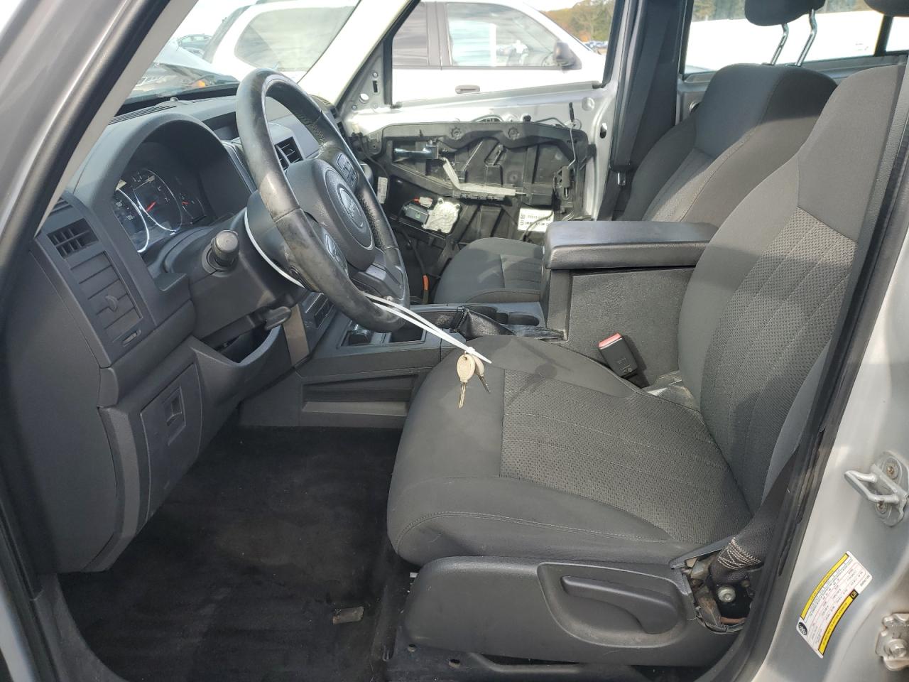 2011 Jeep Liberty Sport Silver vin: 1J4PN2GKXBW557155